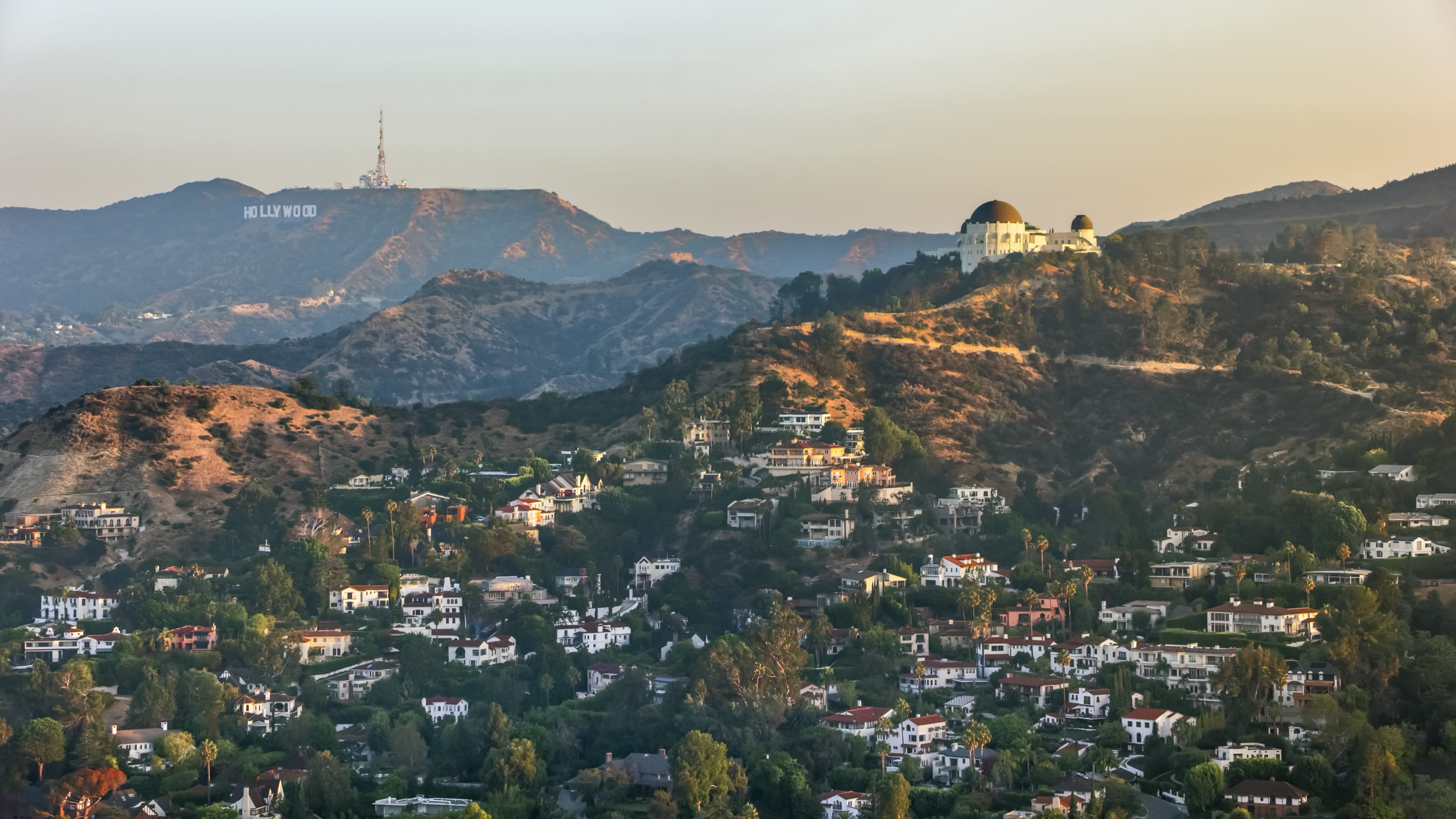 Hollywood Hills inception-app-prod/YjA5YTZhZWItOWMzOC00YTJlLTk4N2MtN2Y0YjA4ODdjNjVi/content/2021/03/iStock-1068309286.jpg