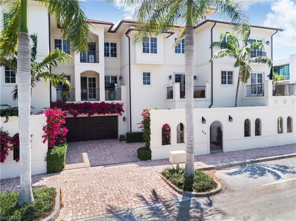 Olde Naples Deal of the Week! inception-app-prod/YjFkM2E4ZjYtMDQ0Mi00YWM1LWJmNzItYzA4MWEyYTc5YzAw/content/2020/12/oldenaplesdealoftheweek.jpg