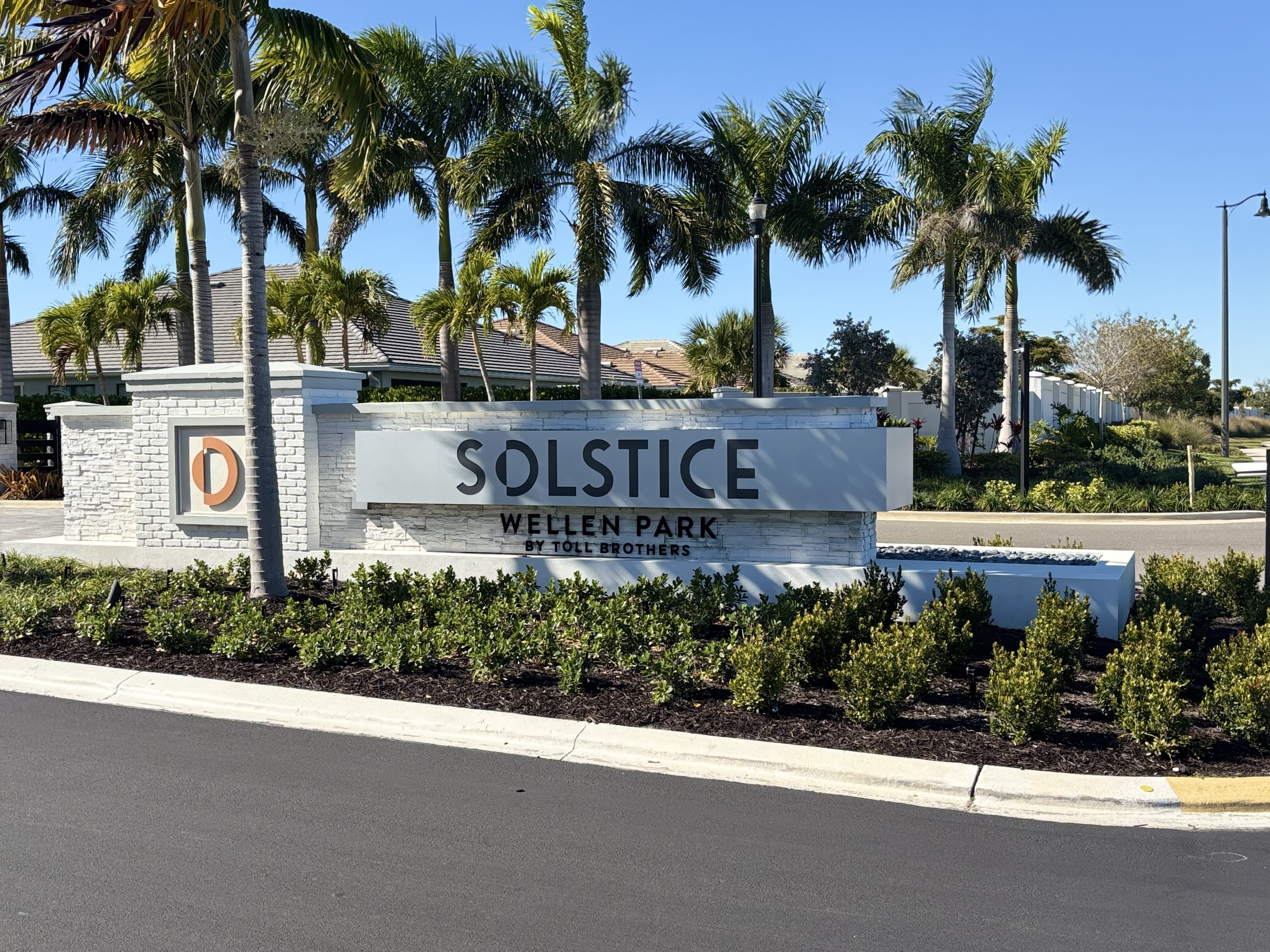 SOLSTICE AT WELLEN PARK inception-app-prod/YjdkOTE4MTctZjlkZC00M2RmLTg5NDMtNDZjZTZmNDRjYzhi/content/2026/01/75474f616c7ecf1d59492f4d7d9ea97964c86e80.jpeg