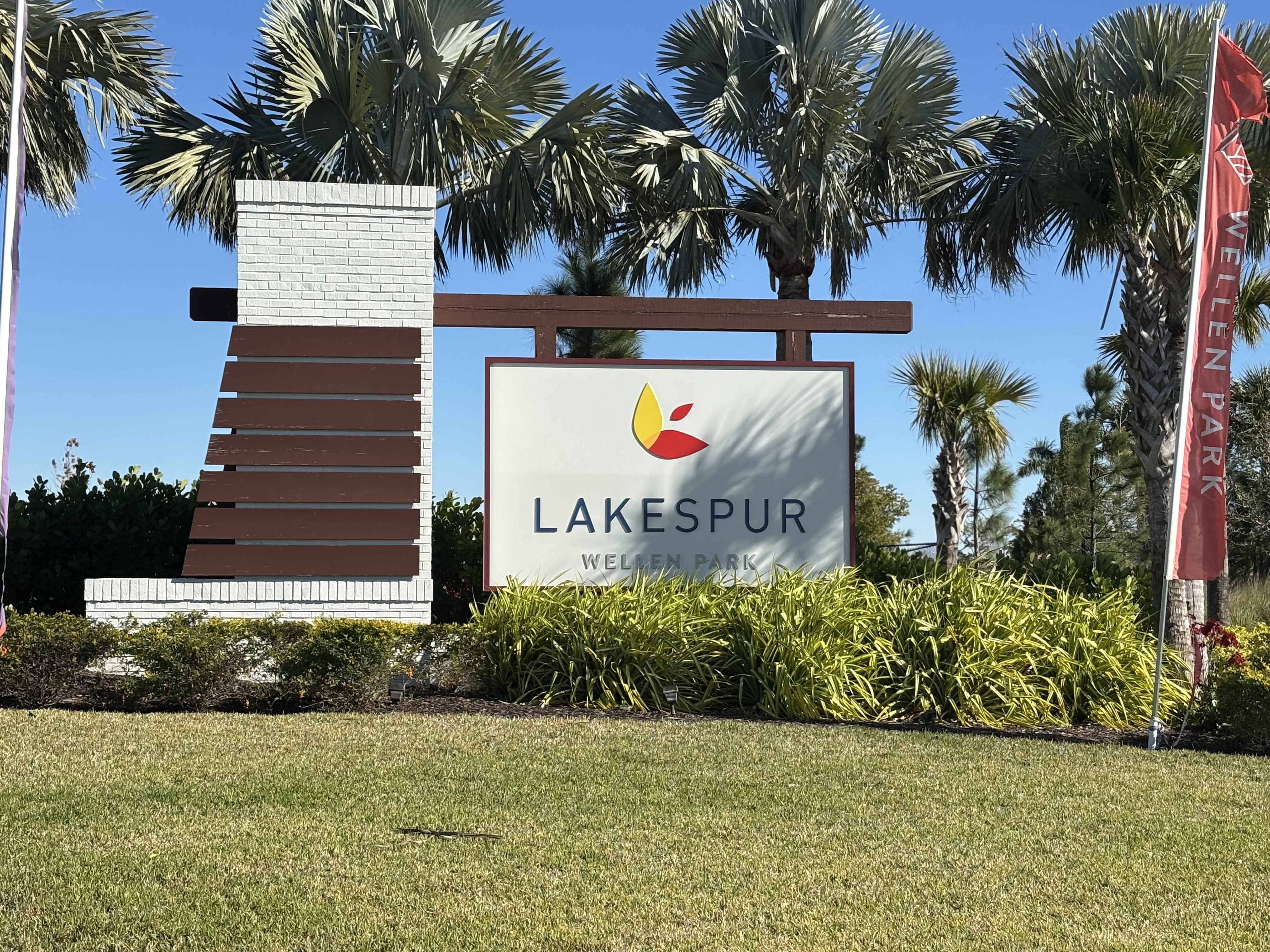 LAKESPUR AT WELLEN PARK inception-app-prod/YjdkOTE4MTctZjlkZC00M2RmLTg5NDMtNDZjZTZmNDRjYzhi/content/2026/01/e94b78bb5f68d989b462a148e38f1f1aad6359b8.jpeg
