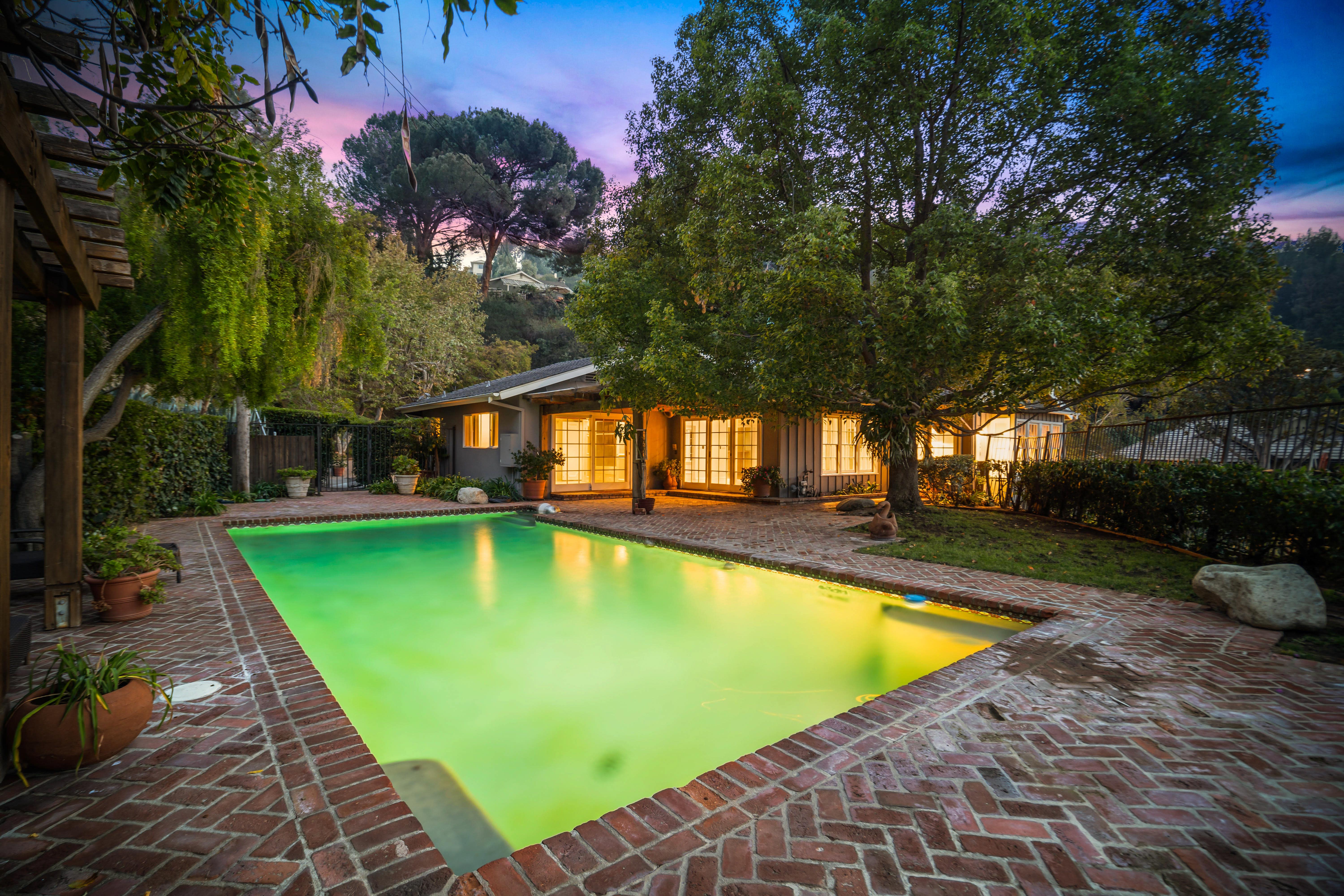 SOLD - Willowcrest inception-app-prod/YjlkNjlmNmMtOWVmMi00MTQyLTk0NTUtNWQ2M2E4YzcwNGM1/content/2021/12/1be1164d60cf7a7e8eee62df28253b82ea0e456b.jpg