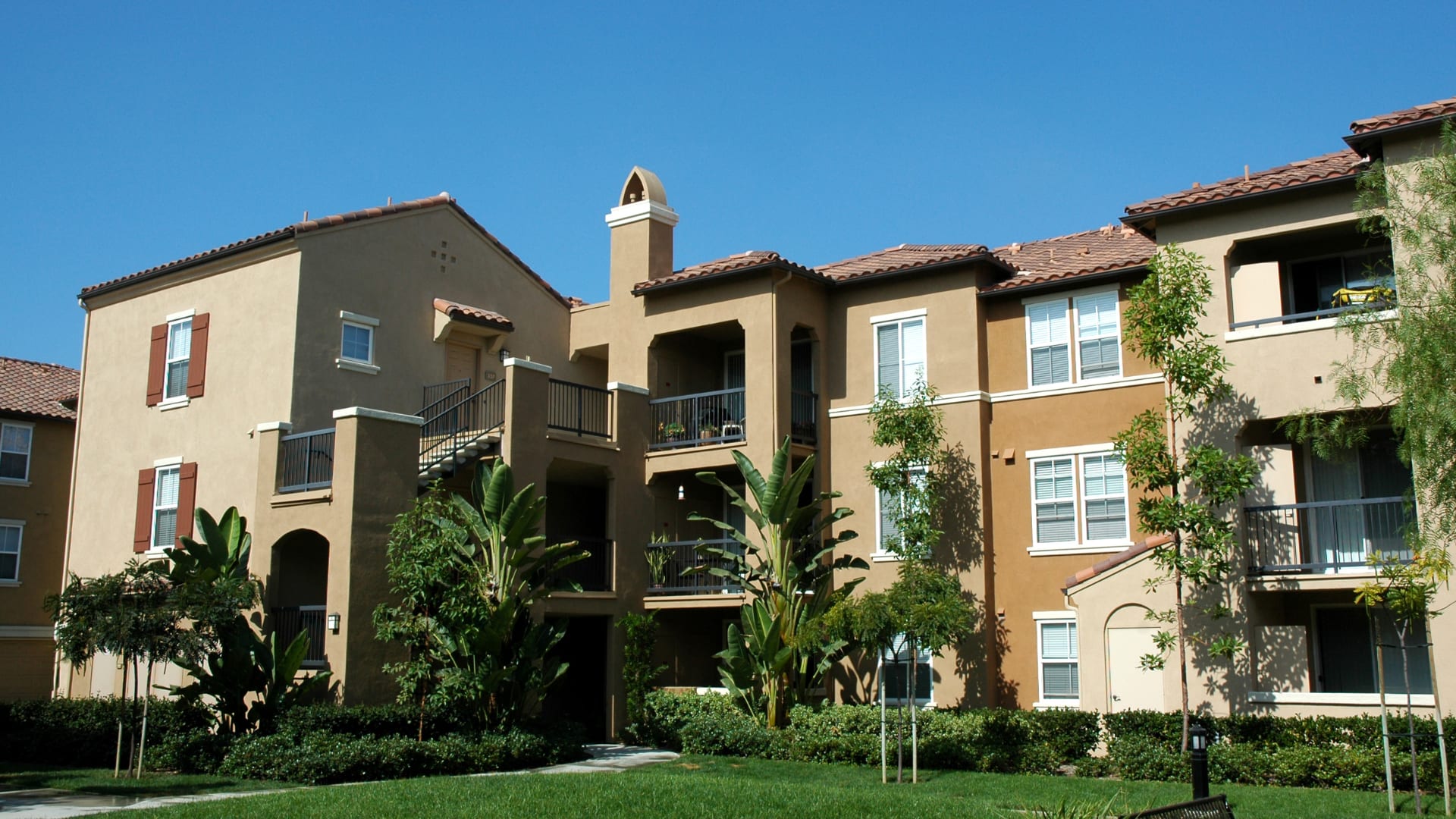 Understanding SB 79: What It Means for San Fernando Valley Homes inception-app-prod/YjlkNjlmNmMtOWVmMi00MTQyLTk0NTUtNWQ2M2E4YzcwNGM1/content/2025/10/e8d75eefb70515096b37be688ee641b8b61a8b6d.png