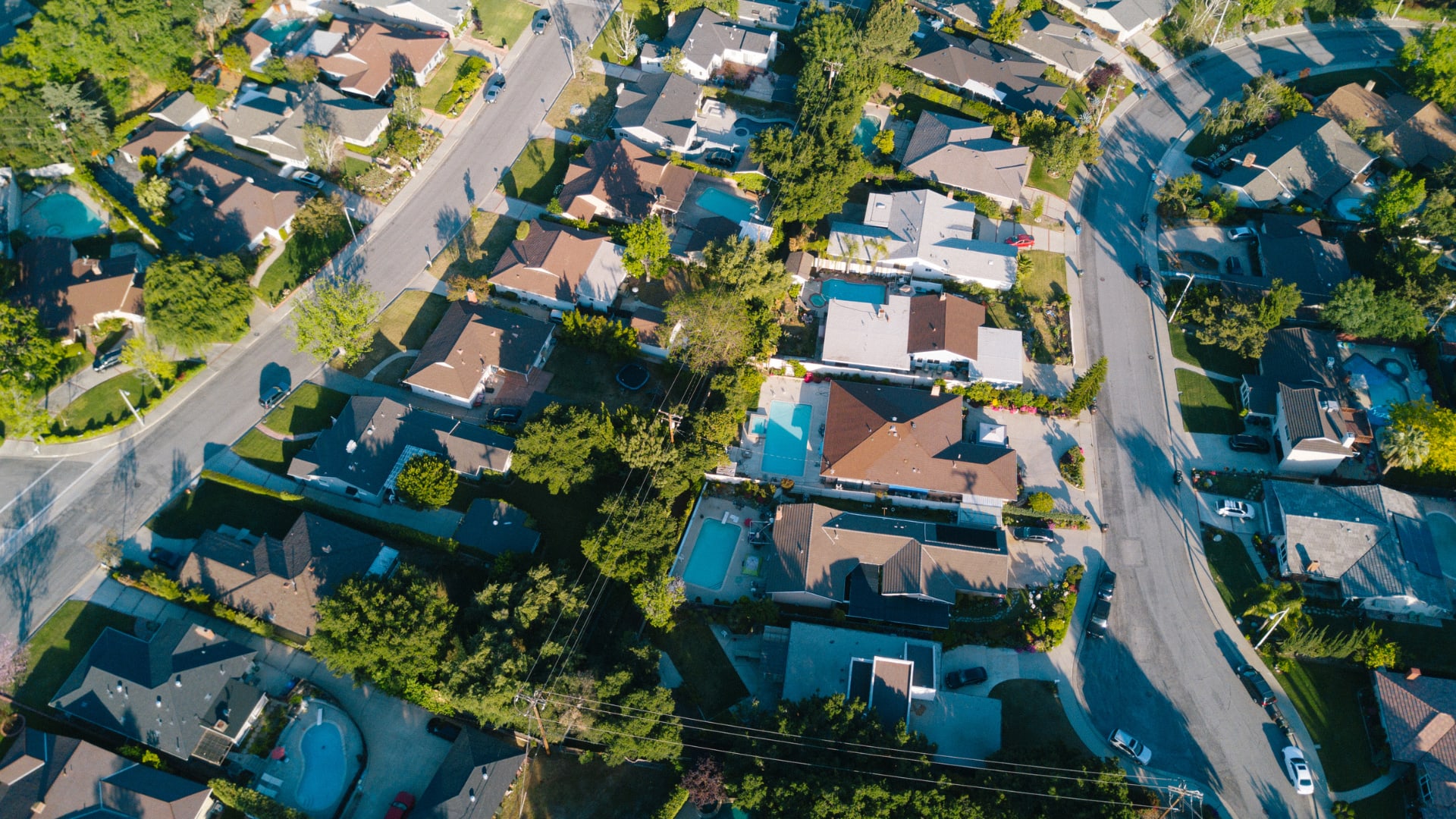 San Fernando Valley Real Estate Outlook: Q4 2026 inception-app-prod/YjlkNjlmNmMtOWVmMi00MTQyLTk0NTUtNWQ2M2E4YzcwNGM1/content/2026/10/ebe5a72f3ea11984b0011694358f2b276a1b86c0.png