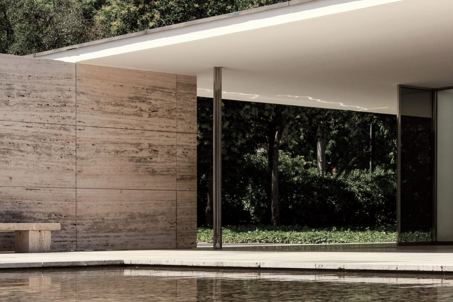 What you should know when selling a house inception-app-prod/YmI4ZWFlZWEtNjUyZC00NjRhLTlkNTgtY2M2MGUyYzEwNzRi/content/2019/12/photo-1532785799488-8634d3d7bee91-2.png