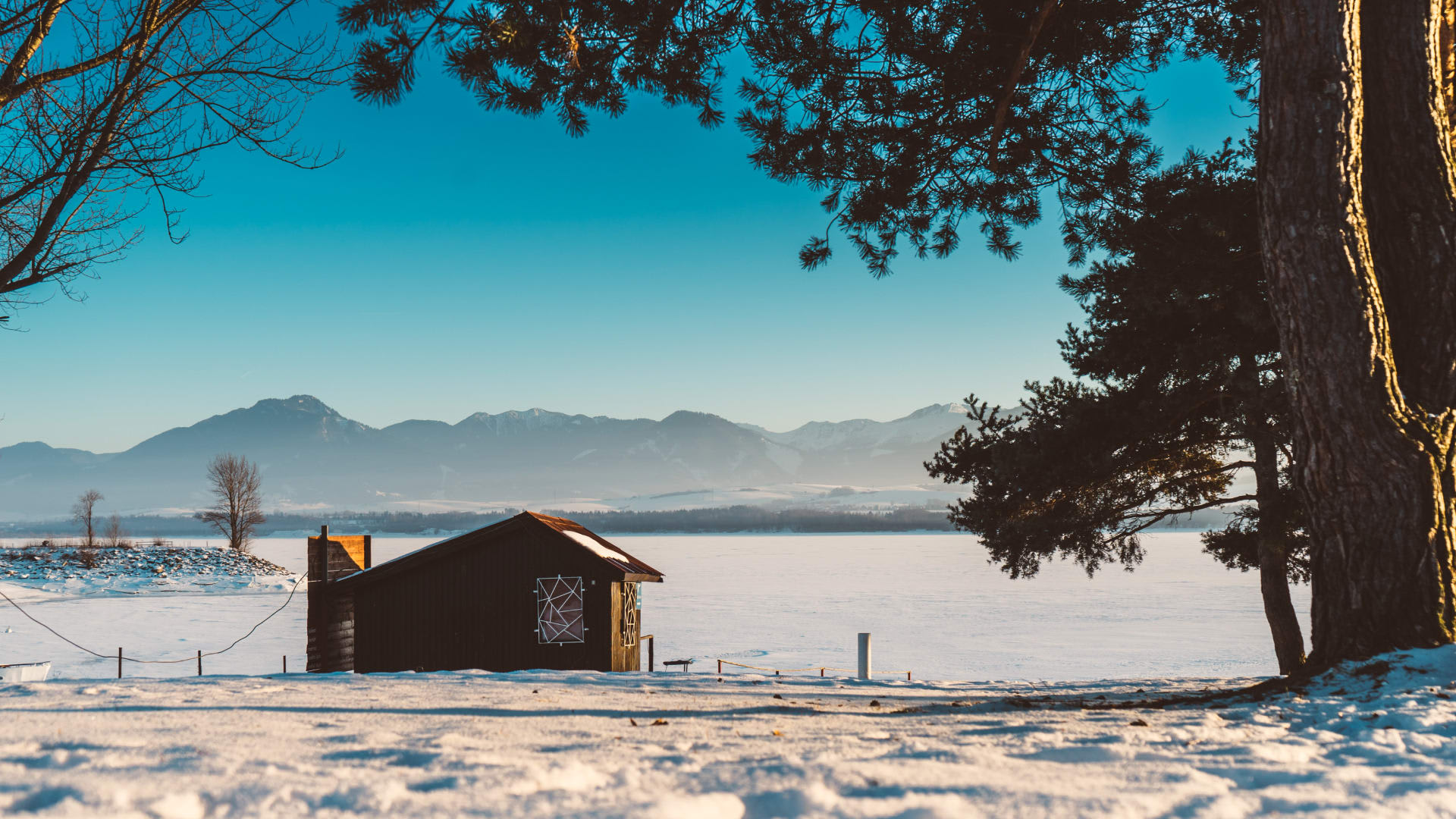 Lake views inception-app-prod/YmI4ZWFlZWEtNjUyZC00NjRhLTlkNTgtY2M2MGUyYzEwNzRi/content/2022/01/ac97656d741330833dca3b853e084c47d8a42827.jpeg