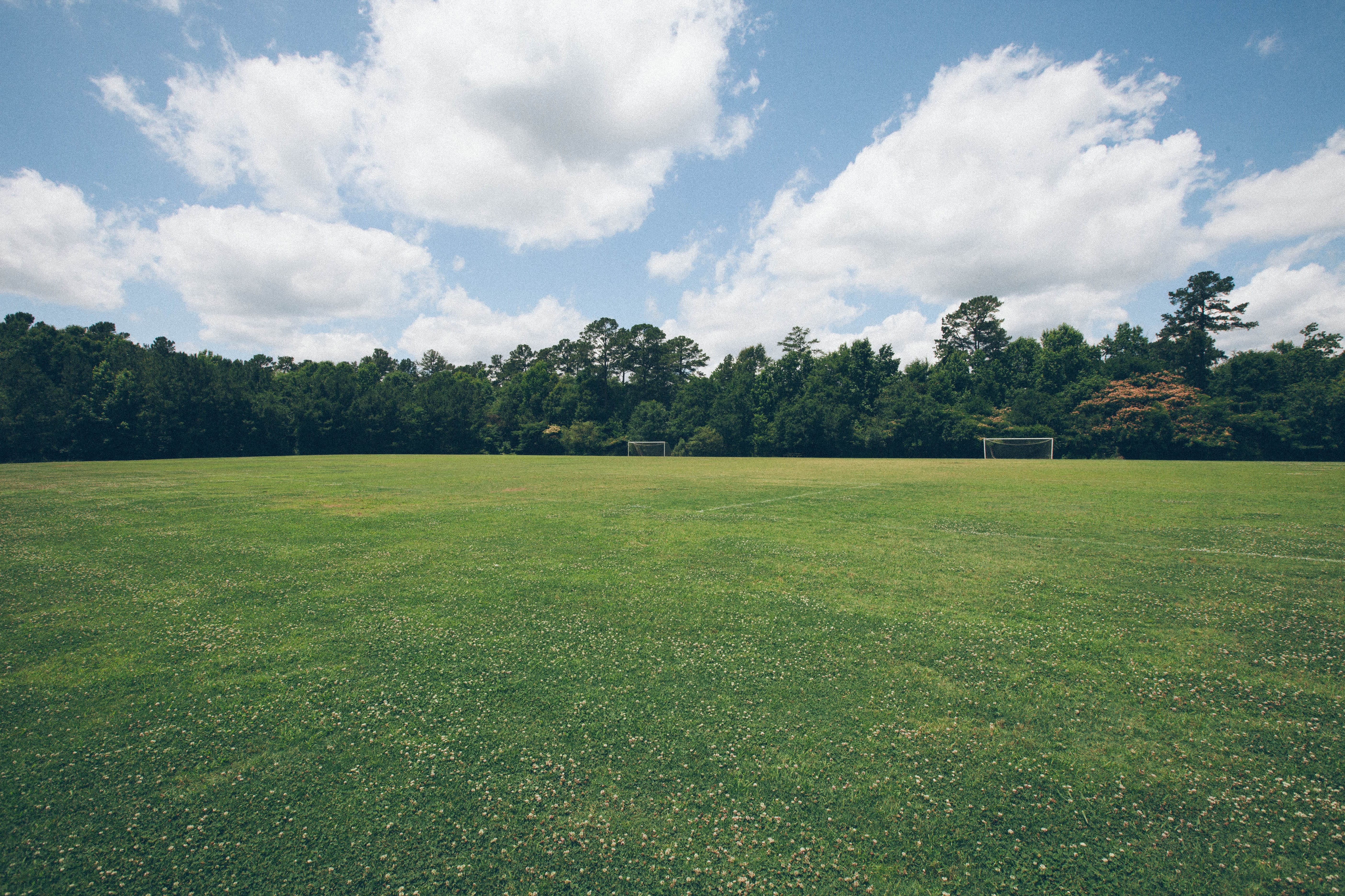 Summertime in Cleveland: Must-Do Events! inception-app-prod/YmIxYjdmNjgtOWRkNC00OGU4LTljMmQtMjRmYjg1NTVkYWQ2/content/2019/06/phil-goodwin-96377-unsplash.jpg