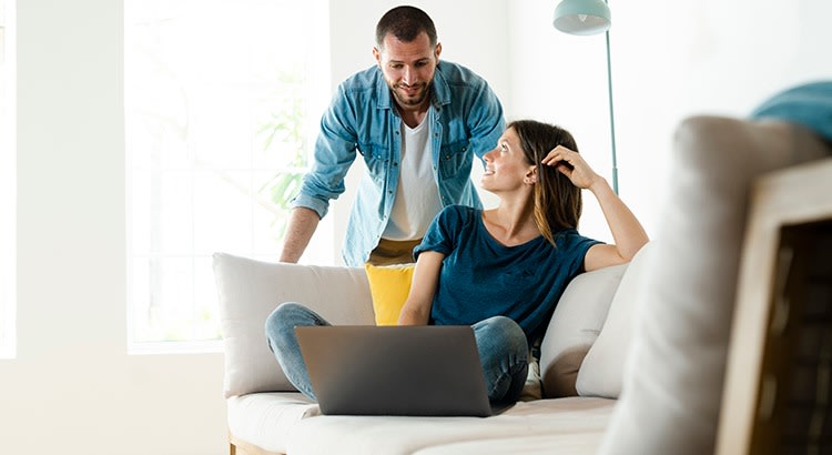 Why Pricing Your House Right Is Essential inception-app-prod/YmMyZjRlNDctZjAxNi00YTdiLWIyMDMtM2M1NzU2M2I0NGFh/content/2020/10/kcm1008.jpg