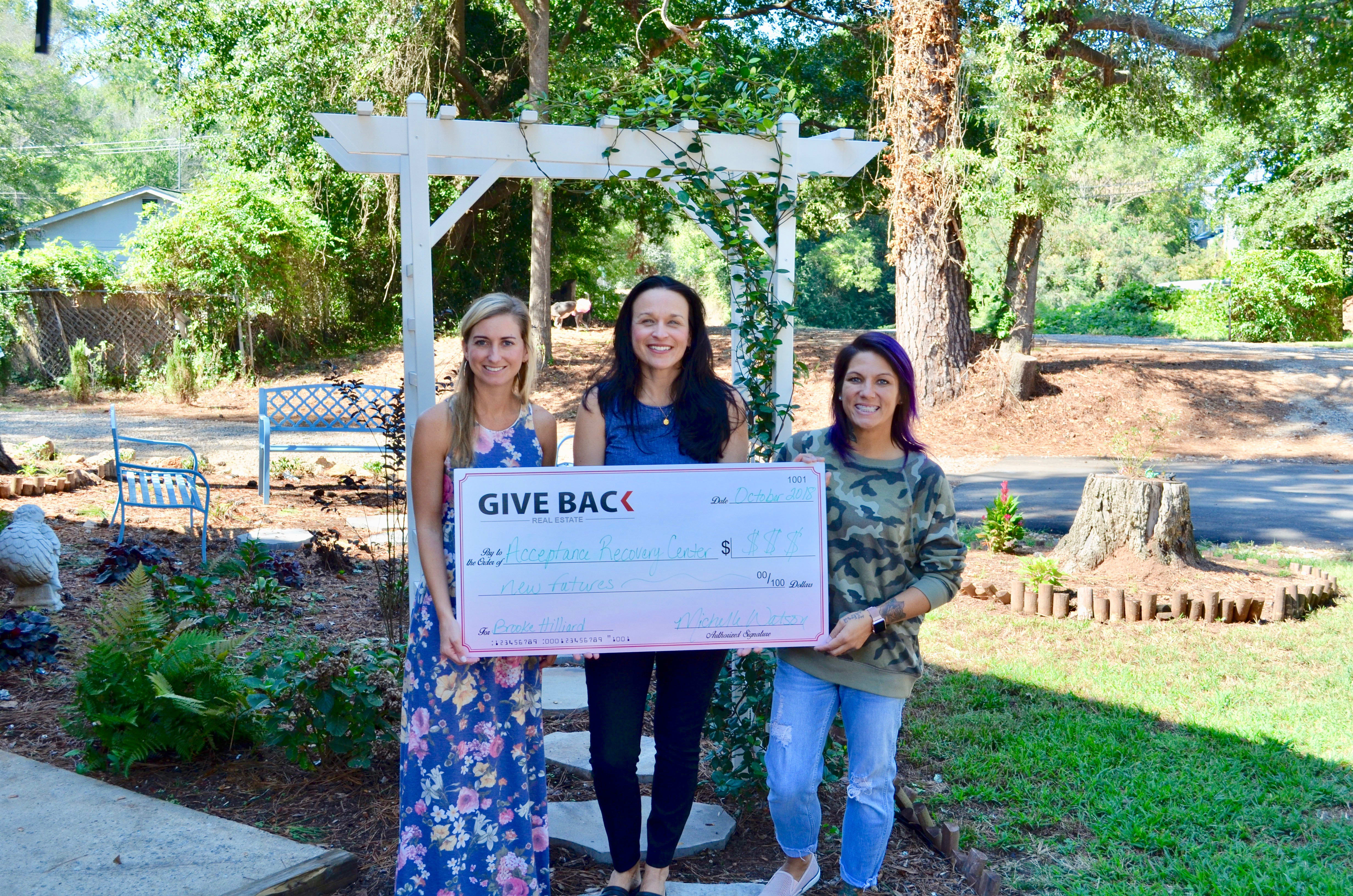 inception-app-prod/YmNiYjc4YjctMjU1OC00YWJhLThmOTYtZDA1N2ZmODcyMzkx%2Fcontent%2F2018%2F11%2FARC Give Back - Michelle.jpeg