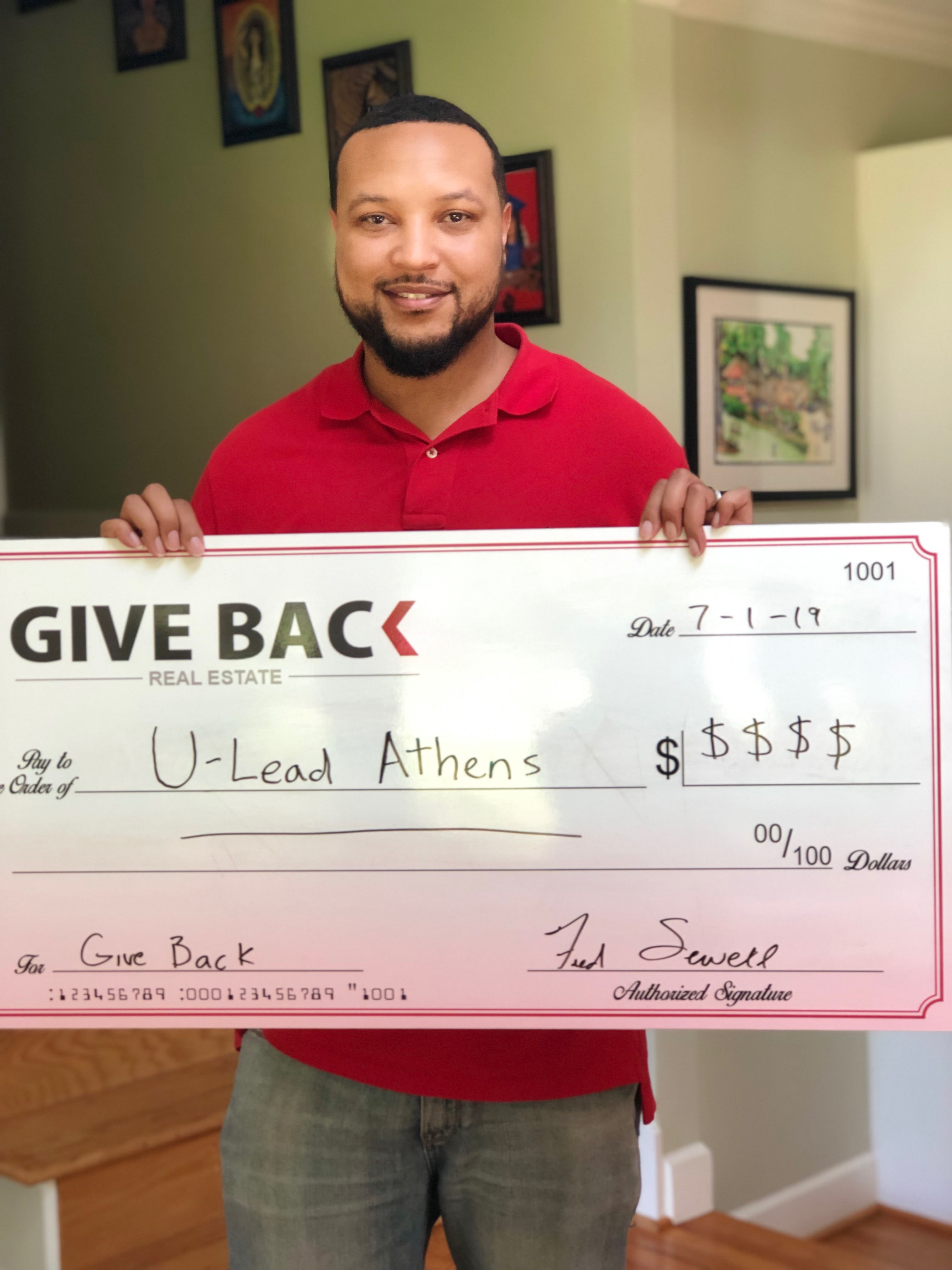 inception-app-prod/YmNiYjc4YjctMjU1OC00YWJhLThmOTYtZDA1N2ZmODcyMzkx/content/2019/07/Fred at U-Lead.jpeg