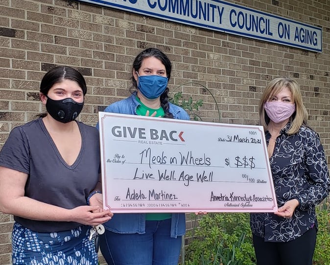 inception-app-prod/YmNiYjc4YjctMjU1OC00YWJhLThmOTYtZDA1N2ZmODcyMzkx/content/2021/03/Annie and Marissa ACCA Smaller.png