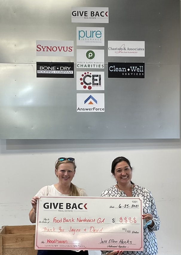 inception-app-prod/YmNiYjc4YjctMjU1OC00YWJhLThmOTYtZDA1N2ZmODcyMzkx/content/2021/07/Jane Ellen at Food Bank NE GA.JPEG