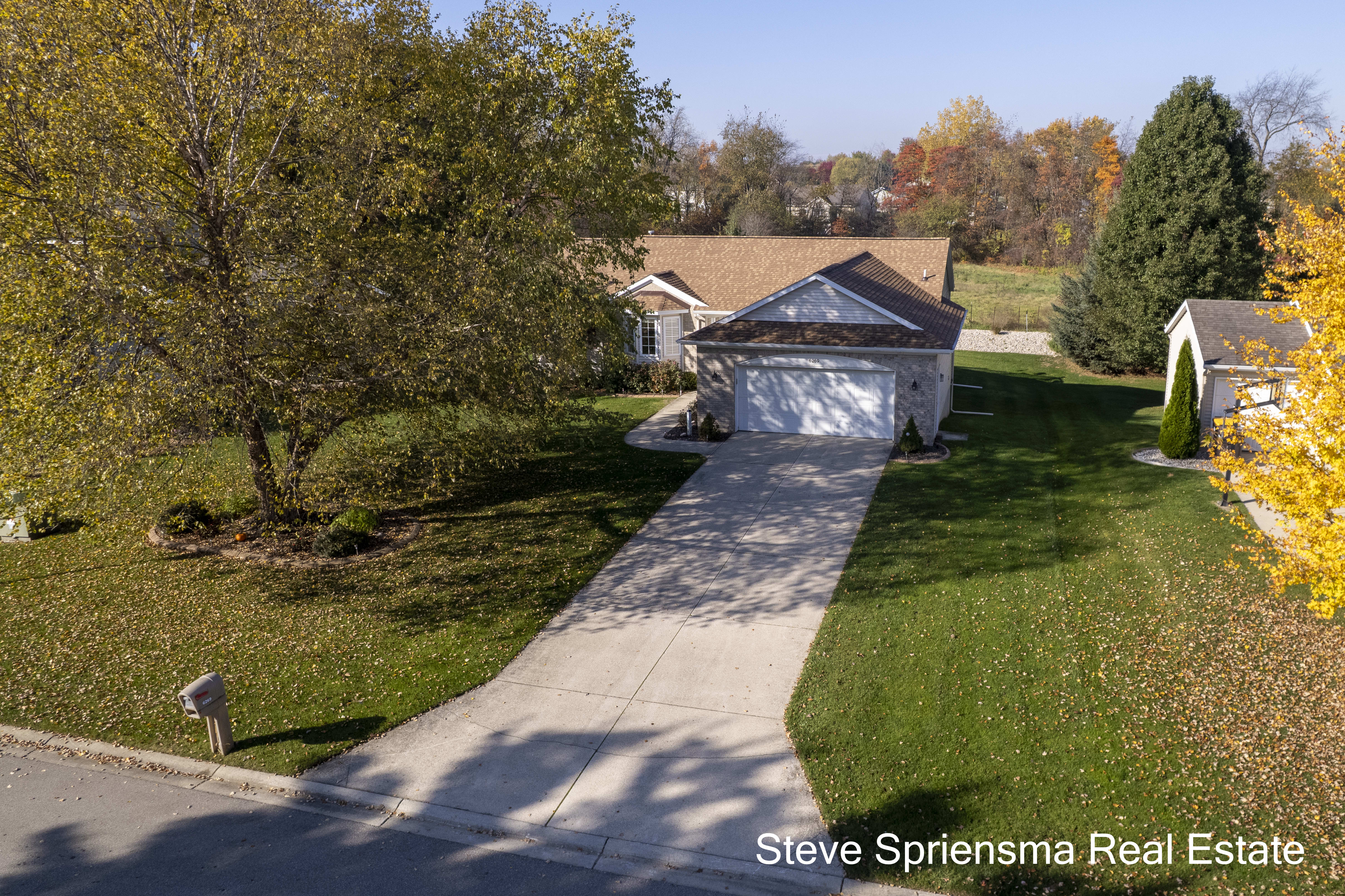 6269 Wynestone Ct, Hudsonville inception-app-prod/YmYwNDE4ZWUtY2YwOS00MTAzLTg3ZWMtOGI2NDNlMjk5N2Rh/content/2026/10/f19728cd90be2653be1d16e21593a92b63e03c16.jpg