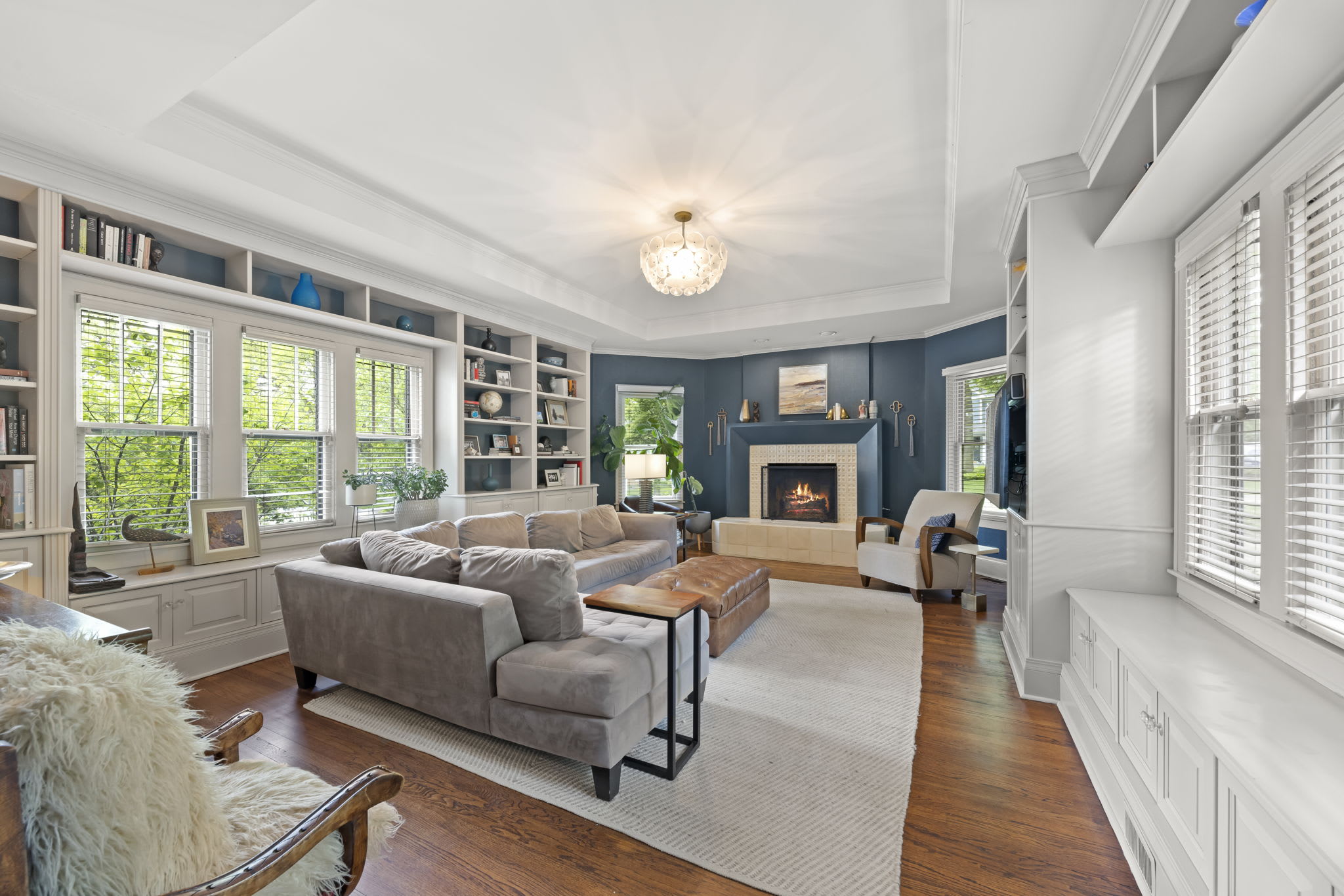 579 FOREST AVENUE | GLEN ELLYN inception-app-prod/YzA1OTNiNmEtYzEwYy00OTFiLWJmMTMtMGZkMDVkZTRhNWZl/content/2024/06/88c224b6b219239fe6752c540822192af0a36507.jpg