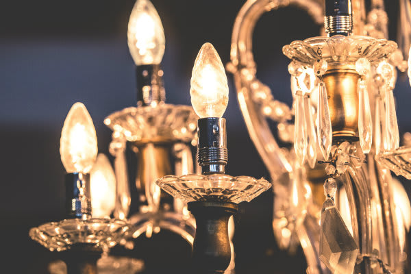 inception-app-prod/YzAyNzkwNmQtNzkwZC00Y2UwLWFiZjYtZTc4OGU1YjRlMDll/content/2018/03/How to Market a Luxury Home PLYMOUTH-3.jpg