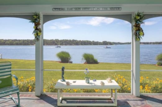 Featured Listings of the Week in South Yarmouth inception-app-prod/YzEyYzhhMTktMzk1Ny00ZmRiLWI1MjktZjA2MjIxMDNkYjUx/content/2017/09/Screen Shot 2017-09-28 at 11.01.48 AM-2.png