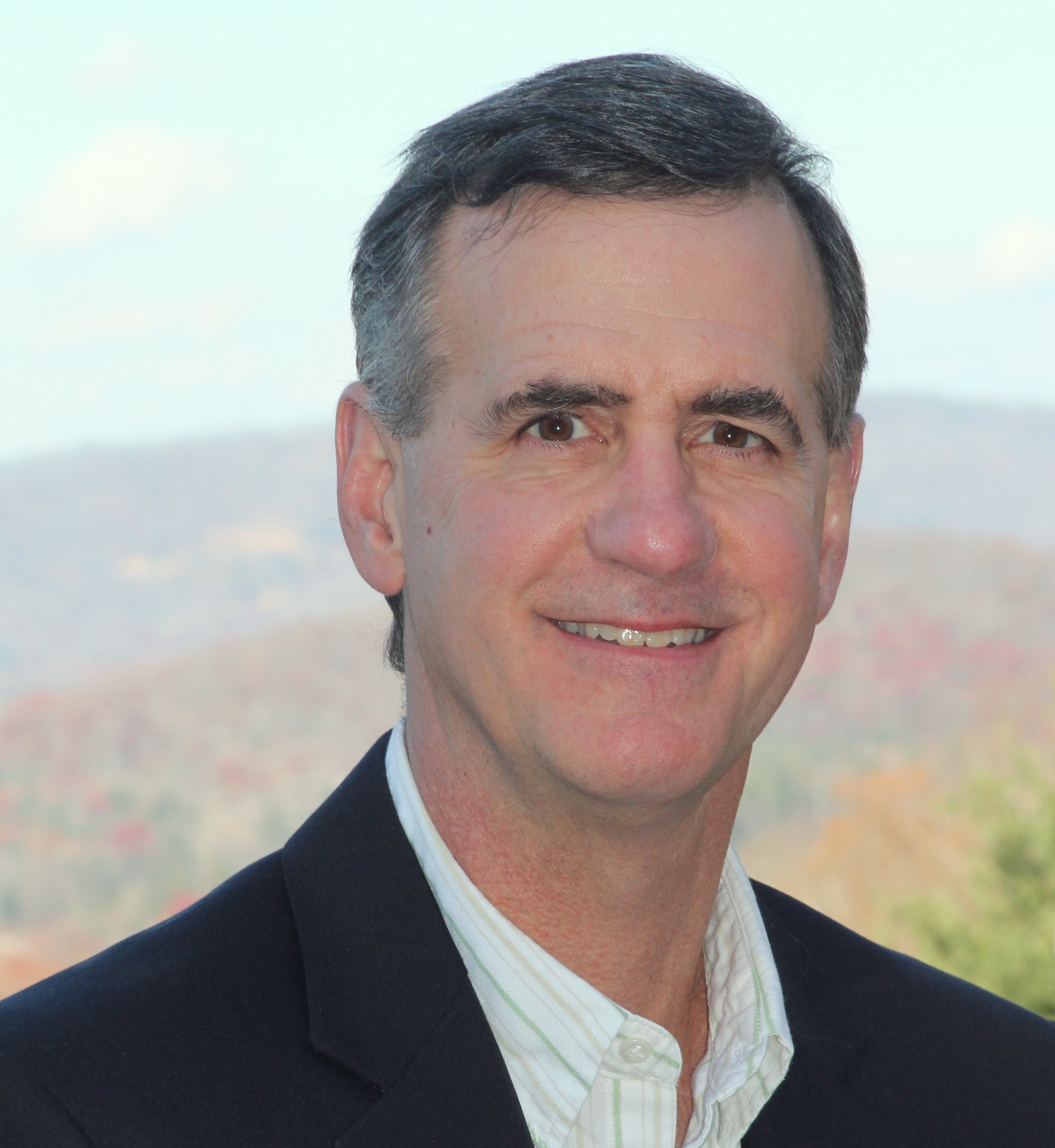 inception-app-prod/YzYzOWQxZTktNDQ2My00YzJjLTk1ZjktZTY1M2IyNWE3YjM1/content/2016/08/Ed Parker headshots - 5 copy.jpg