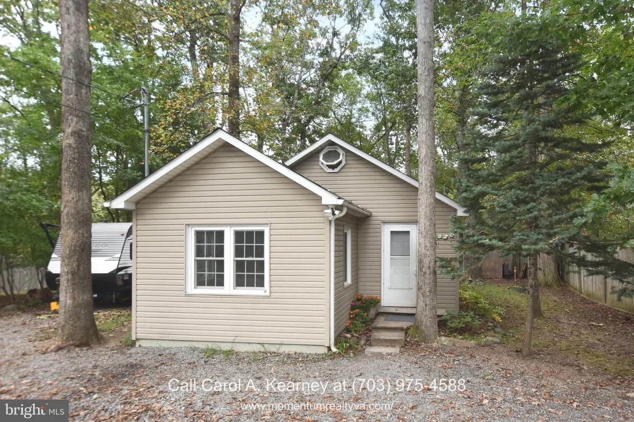 420 White Oak Ln, Bluemont, VA 20135 | Home for Sale inception-app-prod/YzdmZjc5NmUtMTUwNS00NmEyLWE5YzMtZDdjNDZjYjhjZmM0/content/2025/12/f6f139f5bc705efe2f1122ee4da2d2b6bfc62b8f.png