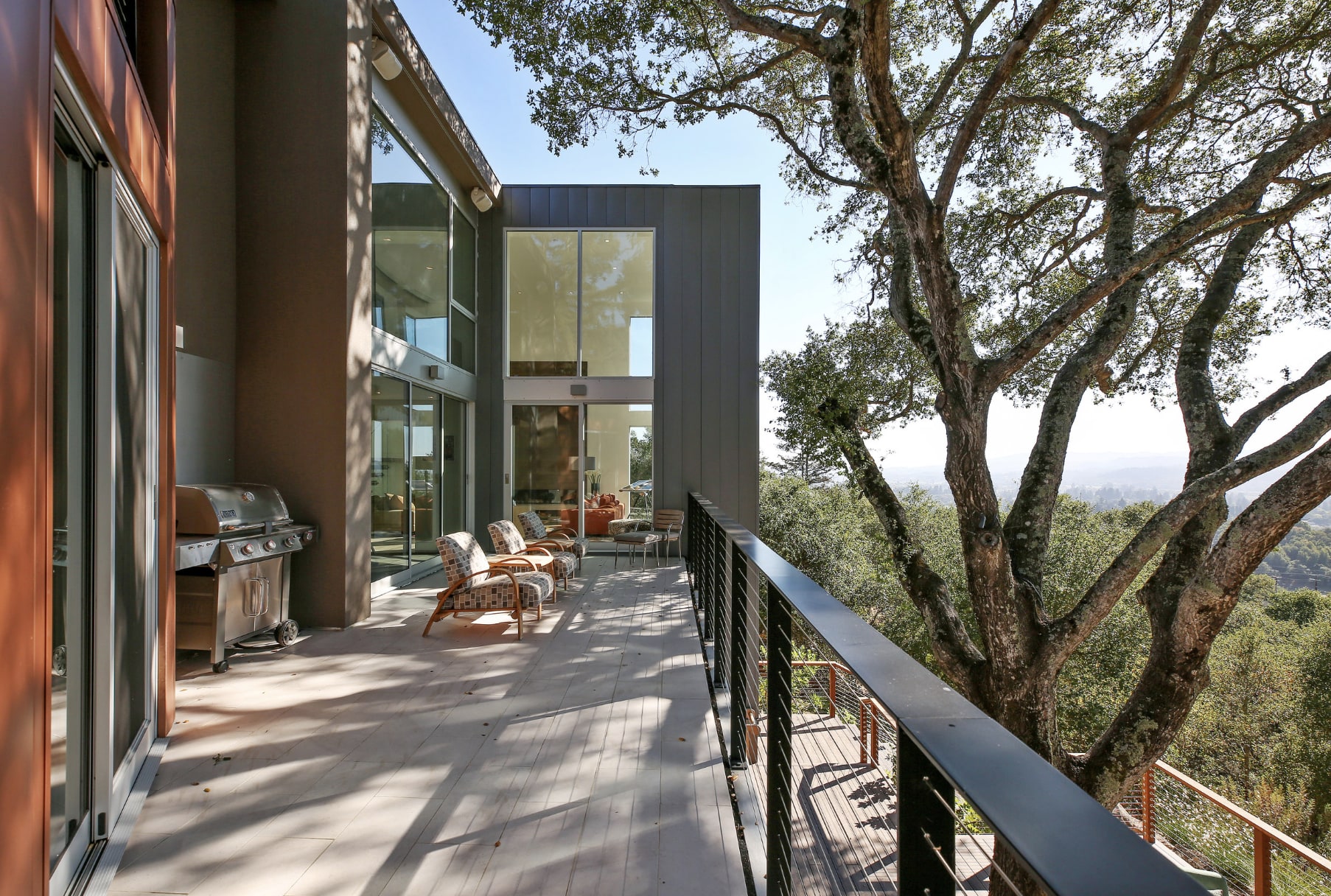 Elevation Architects Brings Warm Modernism To Healdsburg inception-app-prod/ZDFmOWMzYTktNzU4Zi00YTIzLTk3MjYtYThkN2JkMGVlYzA3/content/2019/02/Screen Shot 2019-02-22 at 6.25.48 PM.png