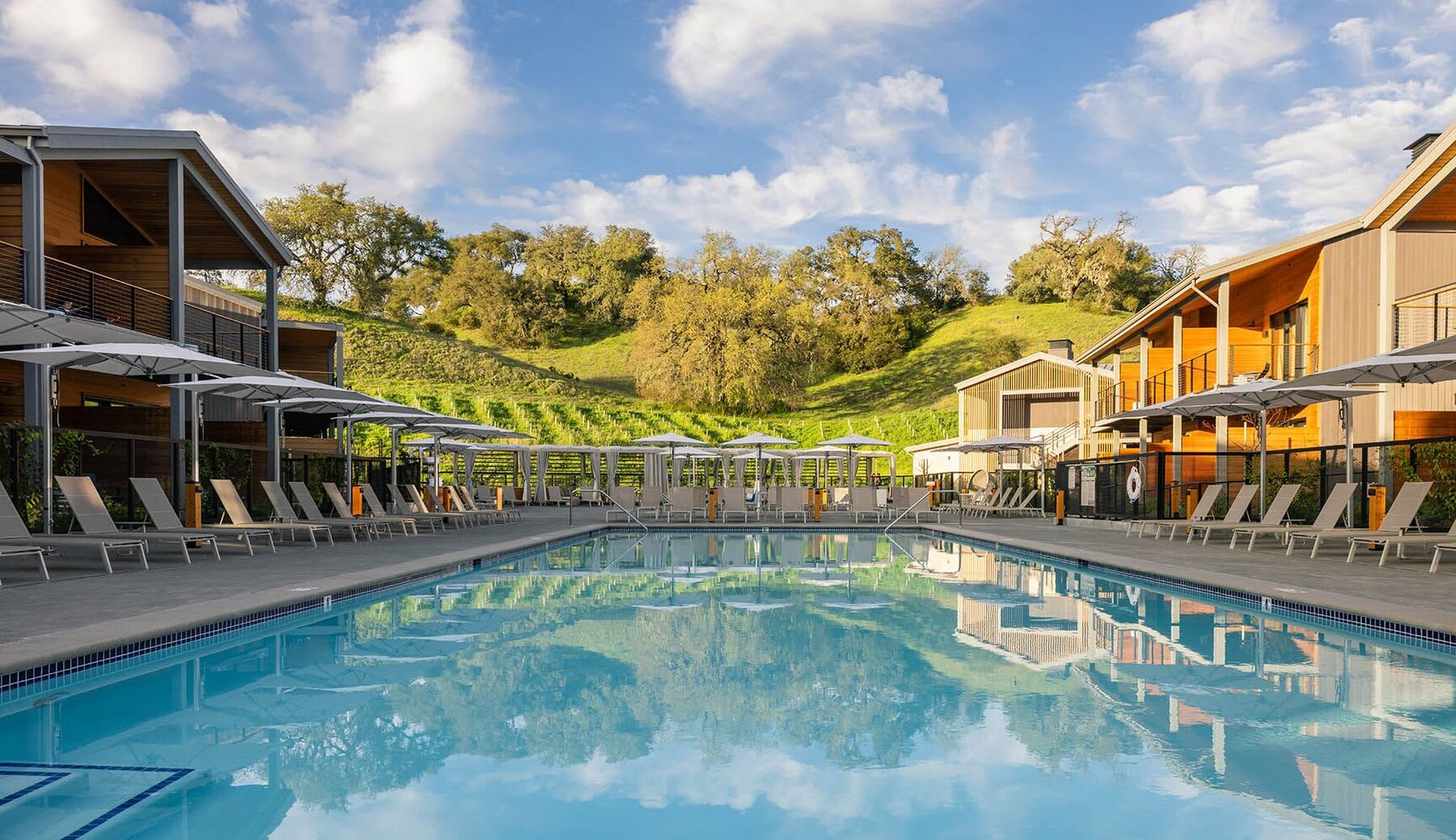 Is Healdsburg a Buyer's Market Right Now? inception-app-prod/ZDFmOWMzYTktNzU4Zi00YTIzLTk3MjYtYThkN2JkMGVlYzA3/content/2026/10/728b2cfa6950ff9bb0f865bfe72e5e33e757f3f1.jpg