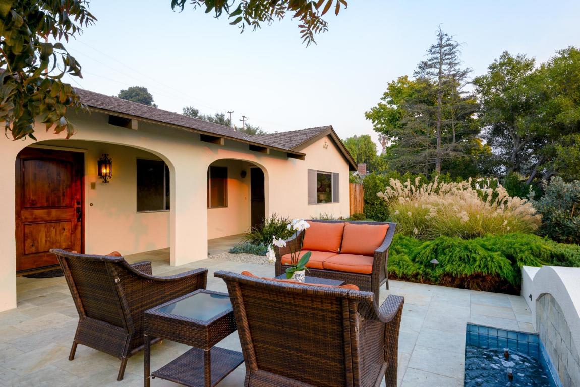 inception-app-prod/ZDI2NmFkNGQtMzNiNi00NTM3LTk5NjAtM2E0OWM3MWVjYmU4/content/2018/02/426 Venado Front Entrance.jpg