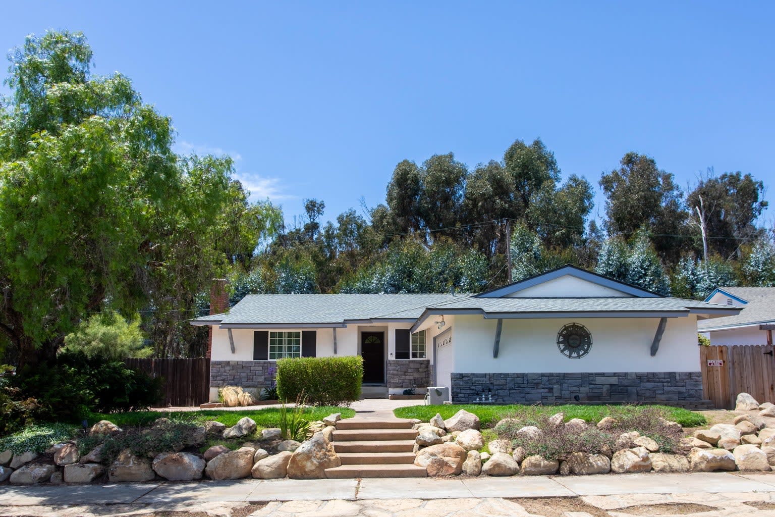 Just Sold! 361 Pebble Beach inception-app-prod/ZDI2NmFkNGQtMzNiNi00NTM3LTk5NjAtM2E0OWM3MWVjYmU4/content/2023/08/5749cd5f8774fa898ed0220c2ff5d88056b82256.jpg