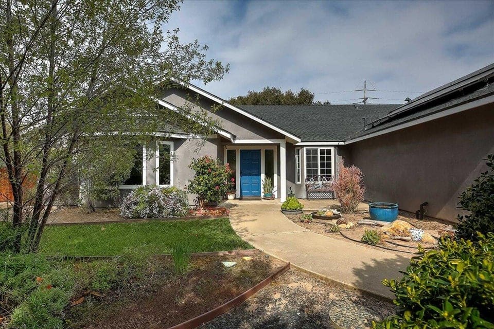 Leased! 3253 Courtney Drive inception-app-prod/ZDI2NmFkNGQtMzNiNi00NTM3LTk5NjAtM2E0OWM3MWVjYmU4/content/2025/04/39f3af0a5736e1ca49f46a464eadeee8551686d2.jpg