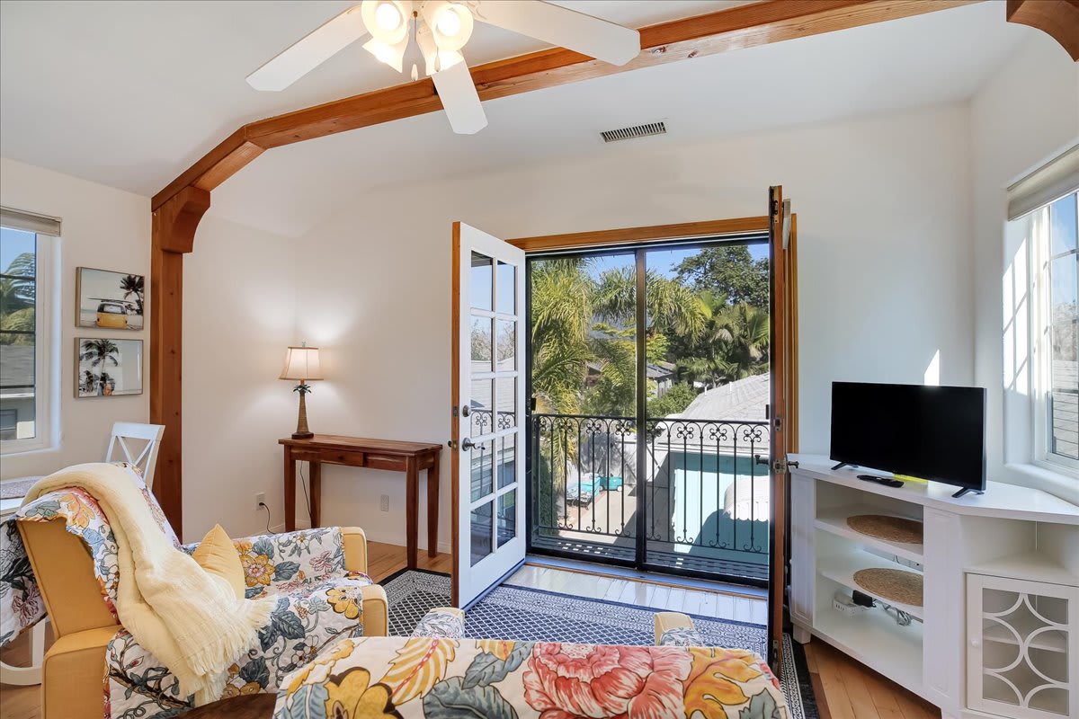 For Lease! 0000 Mountain Avenue inception-app-prod/ZDI2NmFkNGQtMzNiNi00NTM3LTk5NjAtM2E0OWM3MWVjYmU4/content/2025/10/03b0297e3438ac4e09a1fd6affadd0ceddb729c2.jpg