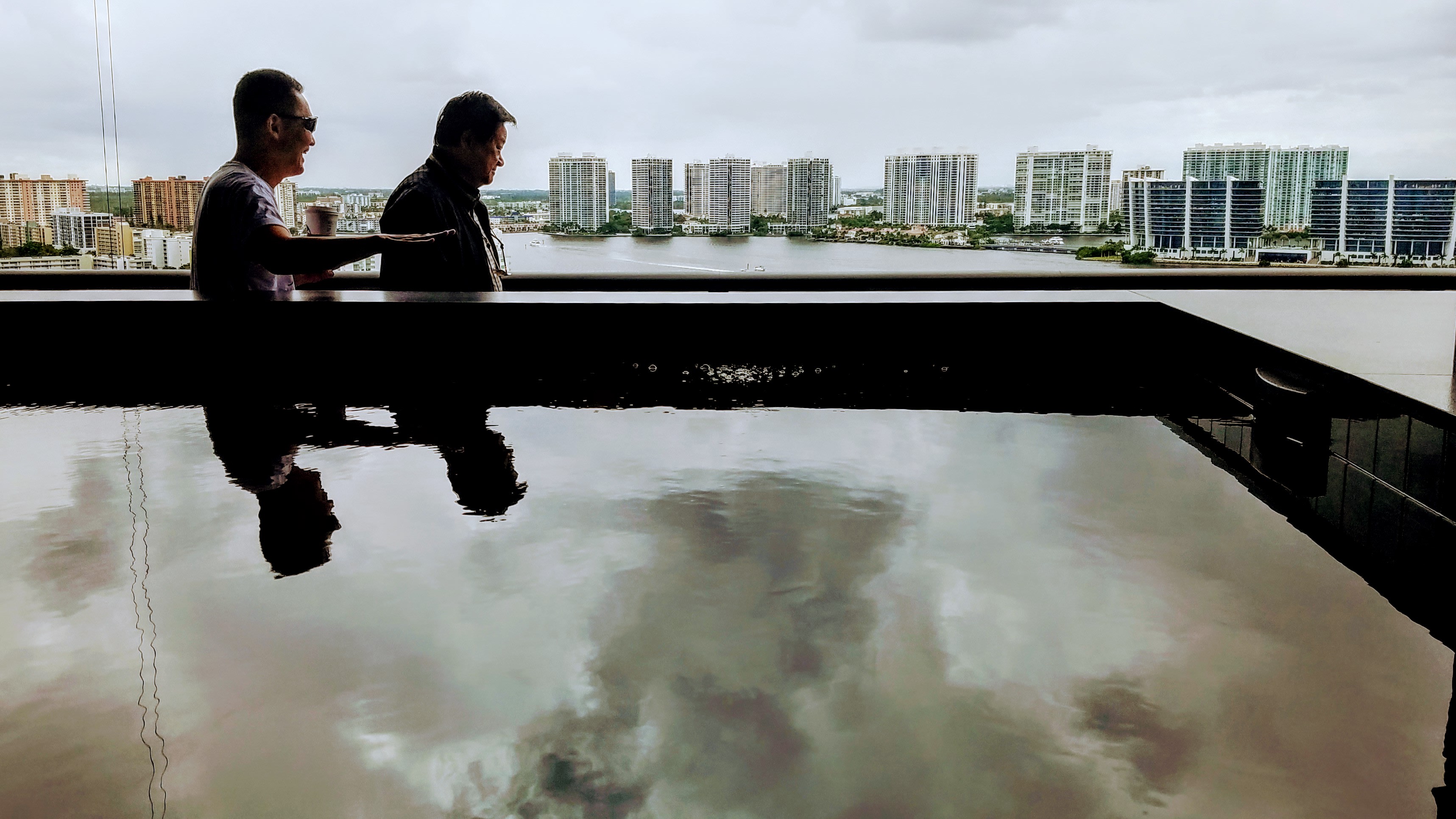 inception-app-prod/ZDI3ZDE3MjktNDM4Zi00YWViLTljMDMtNjlkYmUwZDRmZDE2/content/2019/10/chinesebuyersleading-4.jpg