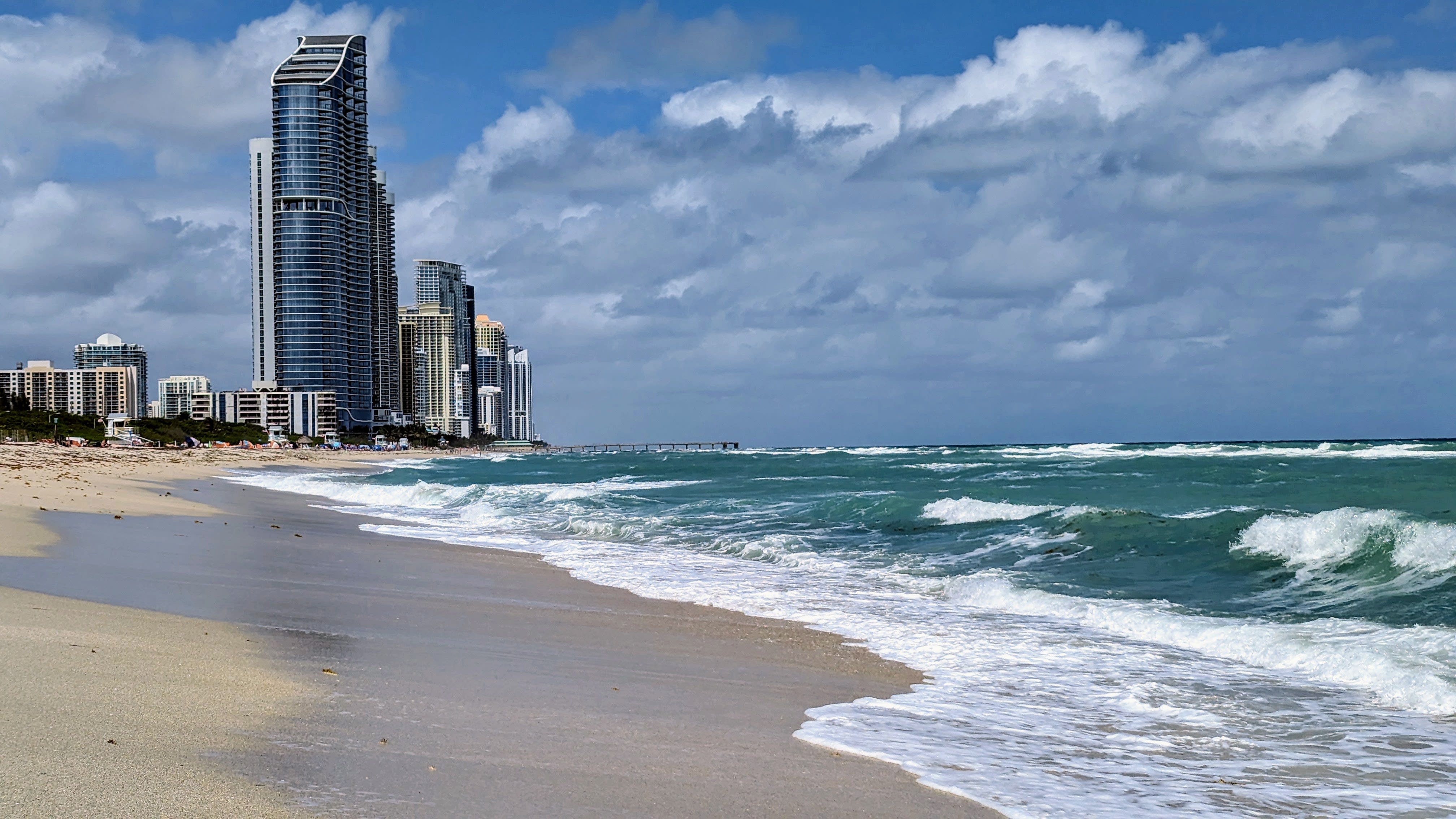 Sunny Isles Beach FOR RENT (786) 505 4007 inception-app-prod/ZDI3ZDE3MjktNDM4Zi00YWViLTljMDMtNjlkYmUwZDRmZDE2/content/2024/04/e7e8212931c6bfdb90d0e848ad6aadfab7955886.jpg