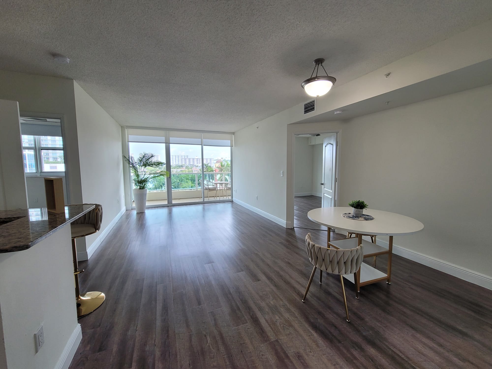 Sunny Isles Beach FOR RENT (786) 505 4007 inception-app-prod/ZDI3ZDE3MjktNDM4Zi00YWViLTljMDMtNjlkYmUwZDRmZDE2/content/2024/07/07d0f8f4ca019ab602c9f2ebcab2bd3210a85878.jpg