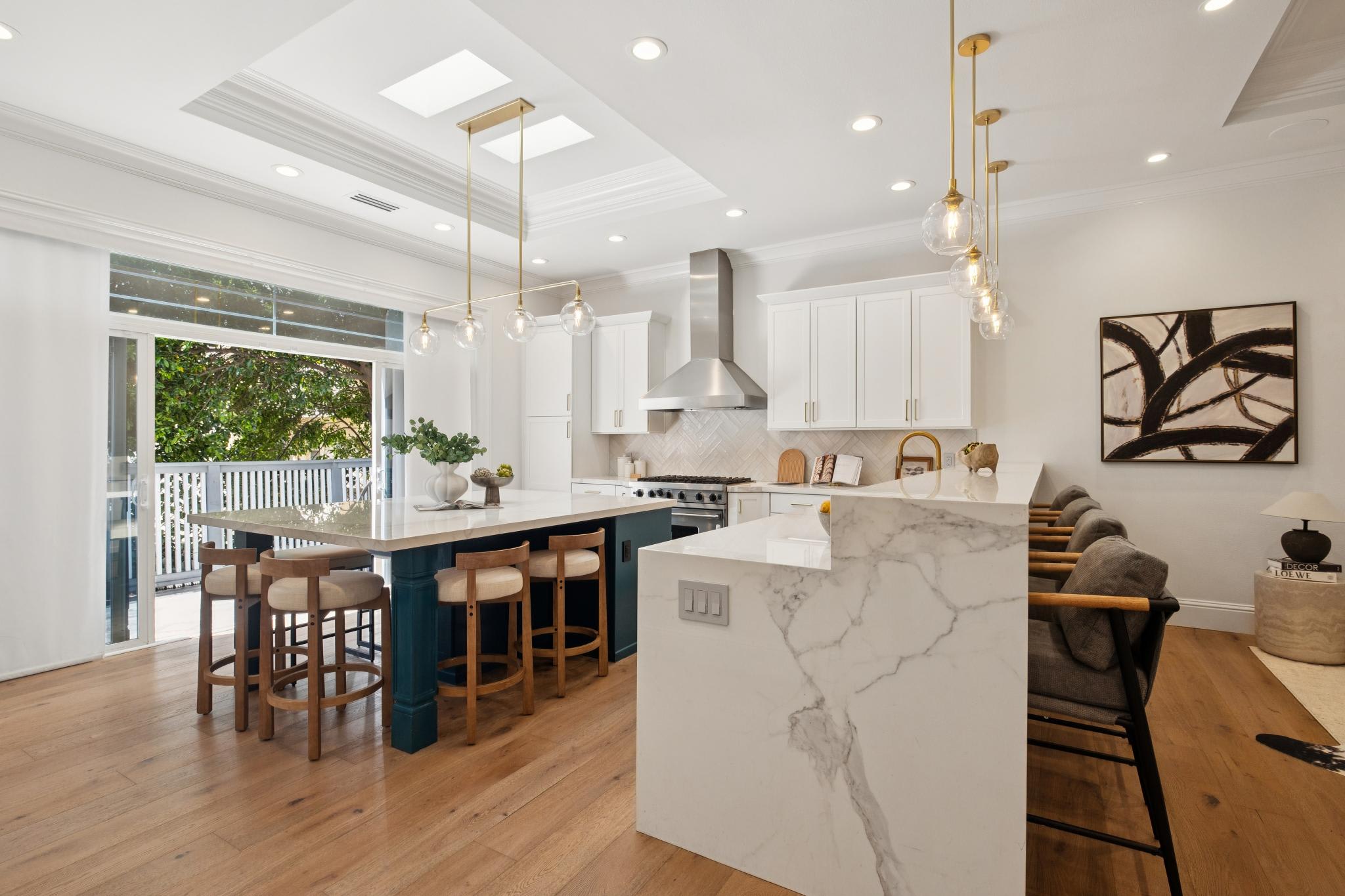 The Marina District Advantage: Rental Demand + Appreciation in One Prime Location inception-app-prod/ZDQ5M2U2Y2UtYjhmOS00MDgzLWFmNzQtNTY1OTExODIyYmI2/content/2026/08/b10d292c7005b48a5c52d528baf3e5e609883df2.jpg
