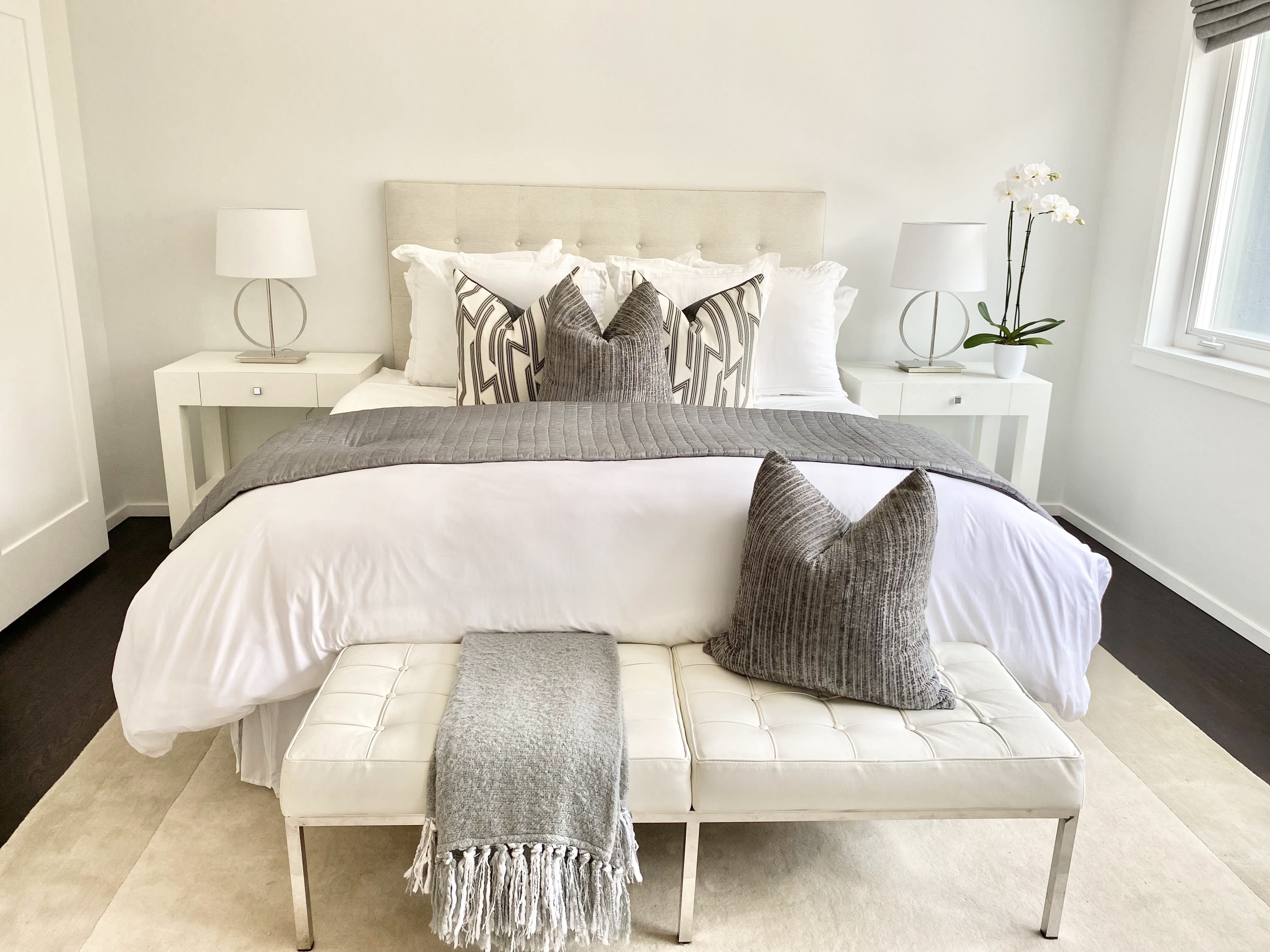 Marina District Seller Guide: Stage, Price, and Prepare to List inception-app-prod/ZDQ5M2U2Y2UtYjhmOS00MDgzLWFmNzQtNTY1OTExODIyYmI2/content/2026/09/2d8d05334be0d9e746cc799d16731a495917ecd3.jpg