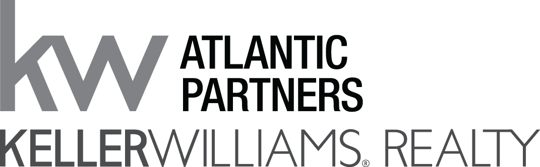 Maxine Groshell logo