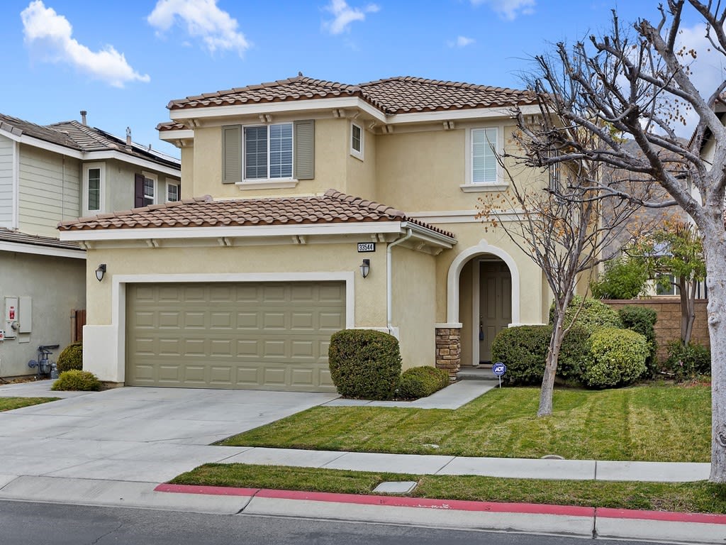 33544 Cedar Creek Lake Elsinore CA 92532 inception-app-prod/ZDlkMmIwM2ItNGVkMy00MzUzLTg0MzYtZmYxZWMxNWE5OTk3/content/2021/02/003exterior-front.jpg