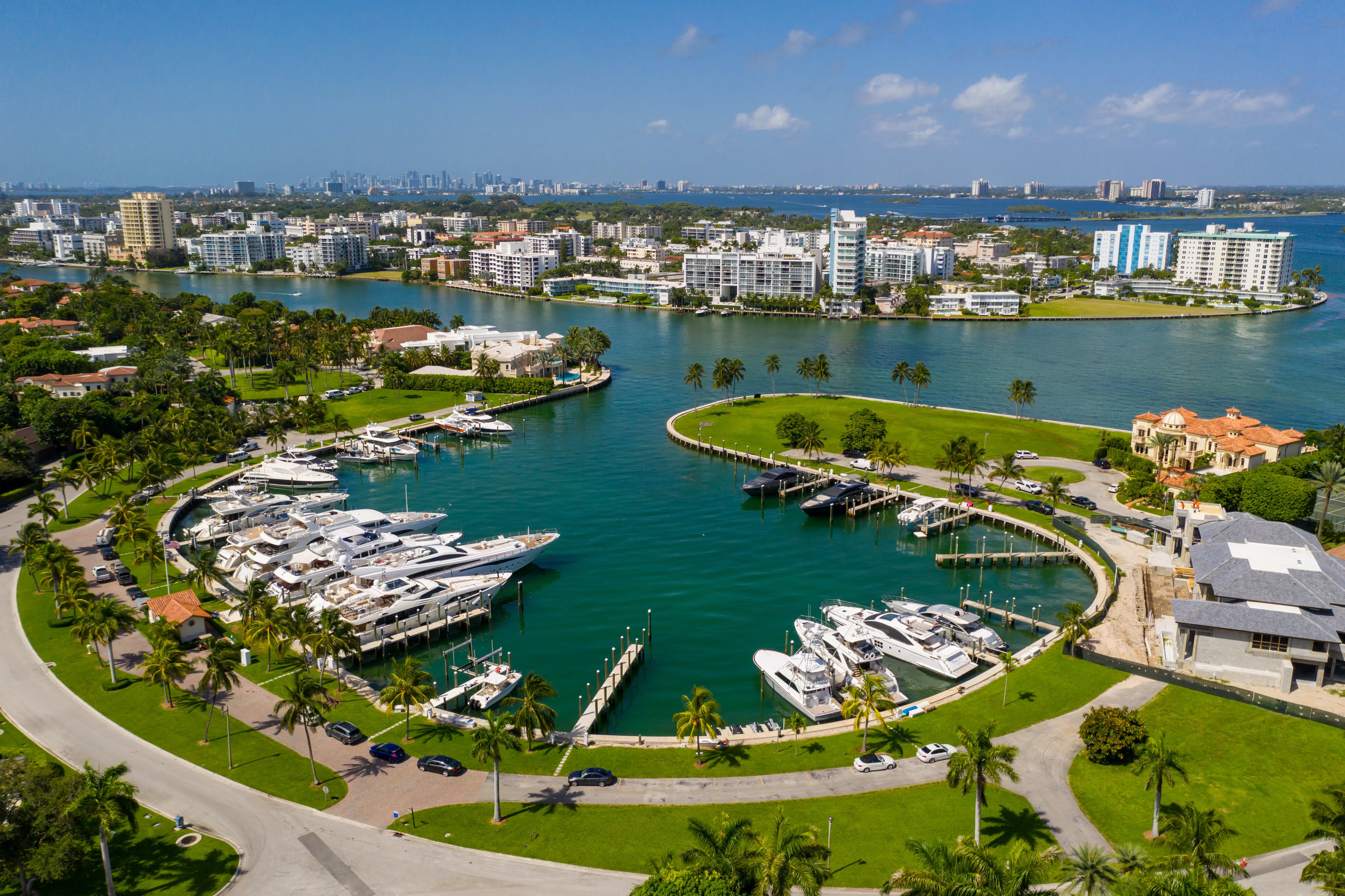 Bal Harbour inception-app-prod/ZGEzM2UxZjAtZTZmYS00MWQwLWJiZDgtZDg4ZGE3YjY1NWNm/content/2025/10/7cd19d857d5f22f3a465008daacc4795acf834ee.jpg