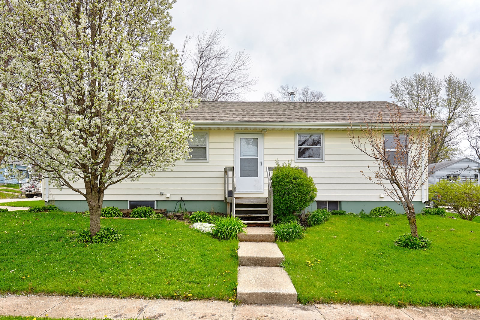 SOLD in Osceola! Ranch Home with Over 1,800 sq ft of Finish! inception-app-prod/ZGM3MjVjZTgtM2M4OC00YzRiLWE2MTgtYTk0MDhmMTdjMzli/content/2022/05/2c4c054a178bd1d76e3fae59d4f3a64d4087c9b3.jpg