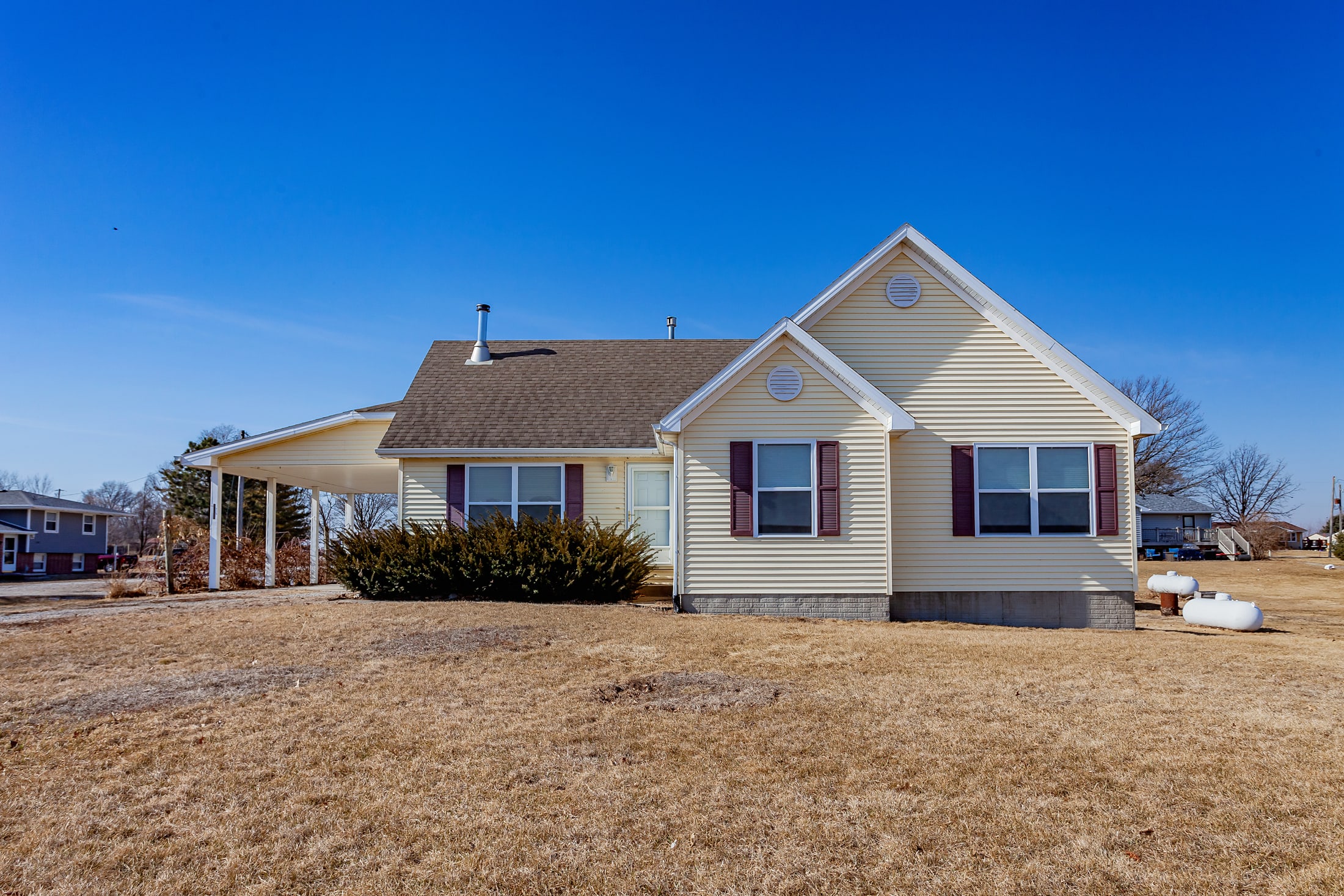 SOLD in Carlisle, IA! Turnkey Ranch Home on Nearly Half an Acre! inception-app-prod/ZGM3MjVjZTgtM2M4OC00YzRiLWE2MTgtYTk0MDhmMTdjMzli/content/2025/03/fc5bbac668d3a333786d526e43f30a53c1079a95.jpg