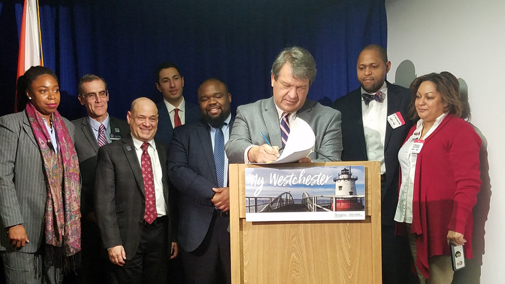 Co-op Transparency is Law in Westchester inception-app-prod/ZGM3ZDg5ODQtZWRjZC00ZGRhLWE3NjEtZGNjZTgxNzhmMjE4/content/2019/01/Real Estate In Depth-2.jpg