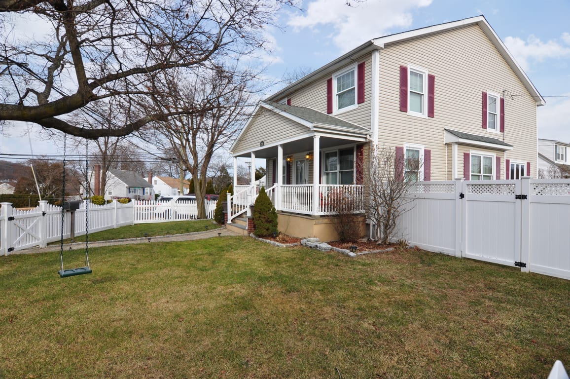 Westchester County up 7.7% in 2016 inception-app-prod/ZGM3ZDg5ODQtZWRjZC00ZGRhLWE3NjEtZGNjZTgxNzhmMjE4/content/2020/12/23-hartsdale-6.jpg