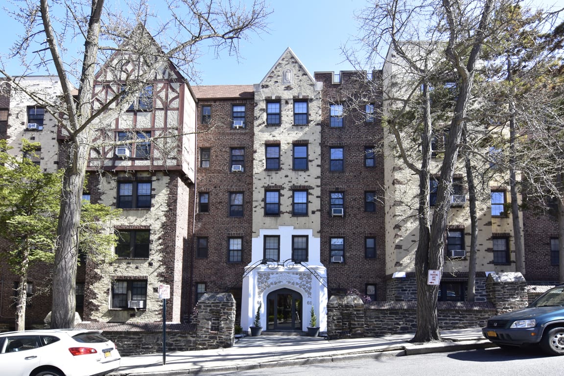 Urge Westchester County Legislature to pass co-op denial reason-in-writing law inception-app-prod/ZGM3ZDg5ODQtZWRjZC00ZGRhLWE3NjEtZGNjZTgxNzhmMjE4/content/2021/03/61-w-grand-4b-1.jpg