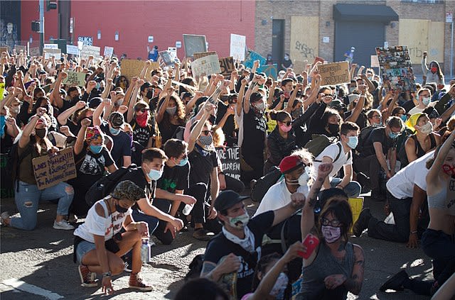 "Say Their Name" Police Reform Passes in New York inception-app-prod/ZGM3ZDg5ODQtZWRjZC00ZGRhLWE3NjEtZGNjZTgxNzhmMjE4/content/2023/01/8ebf9ce48c60f9af76922f2d901cee16fb52d6e1.jpg