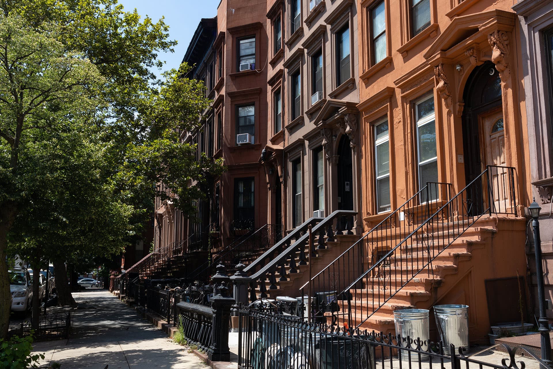 Selling a house inception-app-prod/ZGU4NmE2MzMtNGUxOS00NWM2LWFlNzEtMDk0MWI5MzIxYTEx/content/2020/12/shutterstock1817270399.jpg