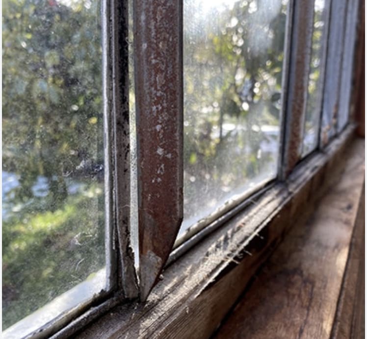 Looking at Older Homes? Don't Just Look Through the Windows... inception-app-prod/ZGY0YTljNjYtYjY4NC00ODdiLThhM2MtYTMyNDM0NWVjMWVj/content/2025/10/451a684fe03afd562876212e0ca9001b0b55c1fd.png