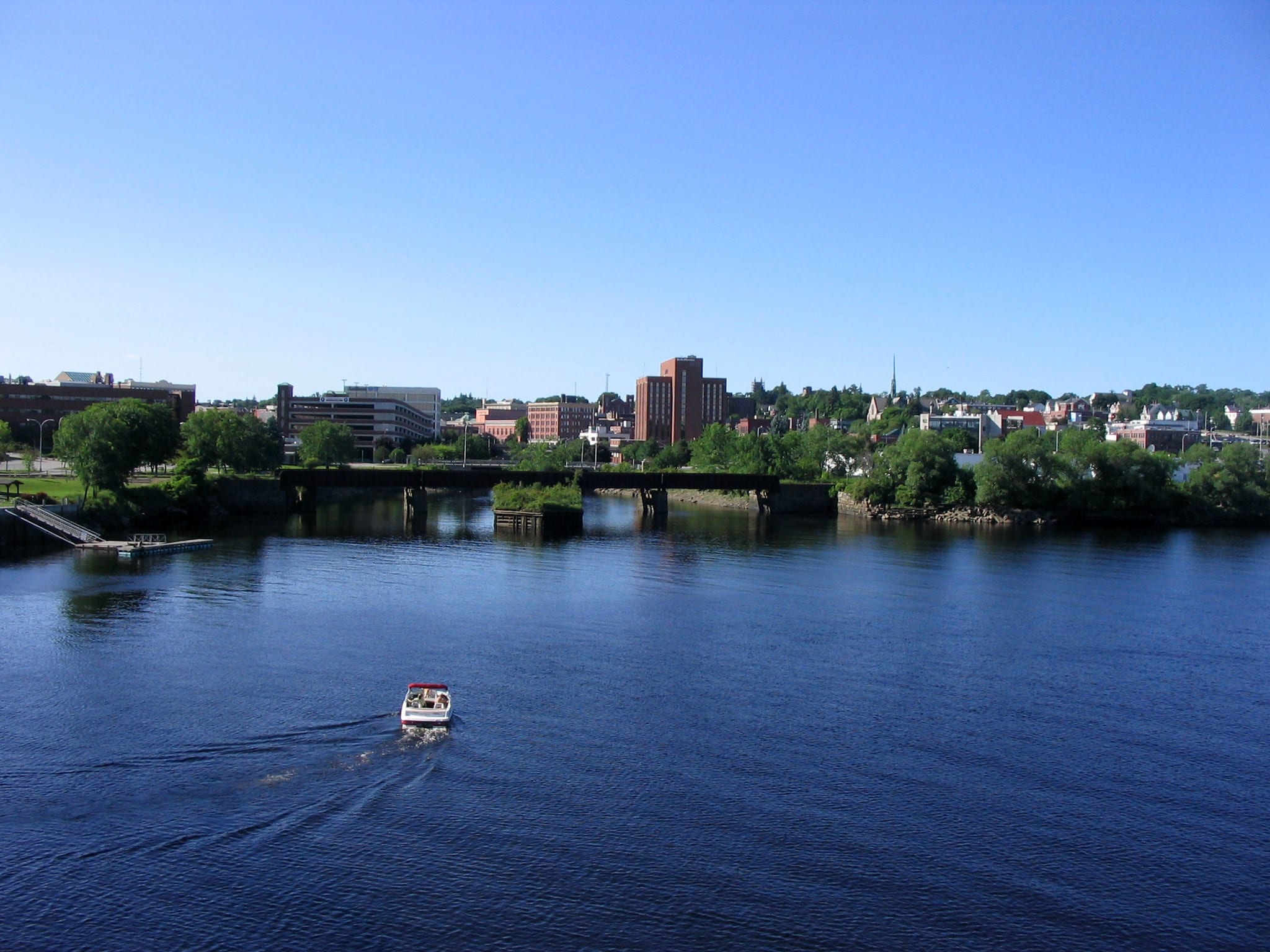 inception-app-prod/ZGYzZDUwNDctNmU3Ni00N2YzLThlNWYtYzJjMDkzNDhmNDJl/content/2019/01/skyline-and-downtown-of-bangor-maine.jpg