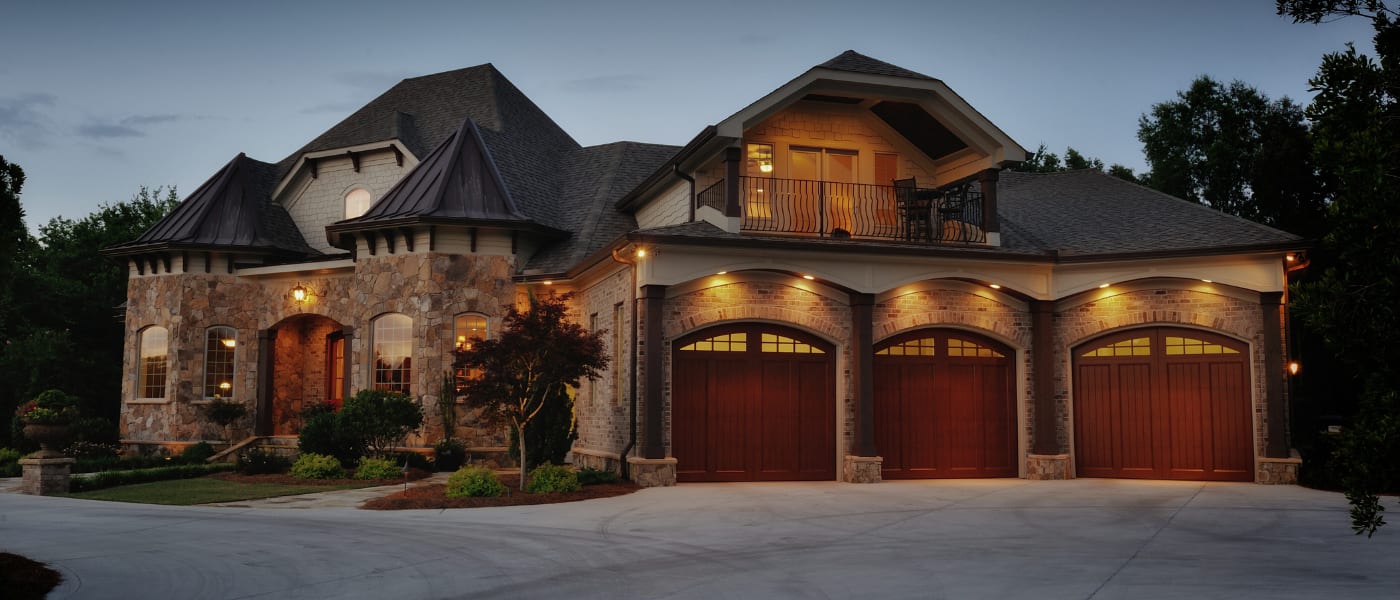 How to Market a Luxury Home inception-app-prod/ZTBmZjE3MmQtYjI1Zi00ZWYyLWE2MGQtYTM4NjkwYTdlODUx/content/2023/09/c04bd3d200d1bba81274f693626002ff044ff2df.png