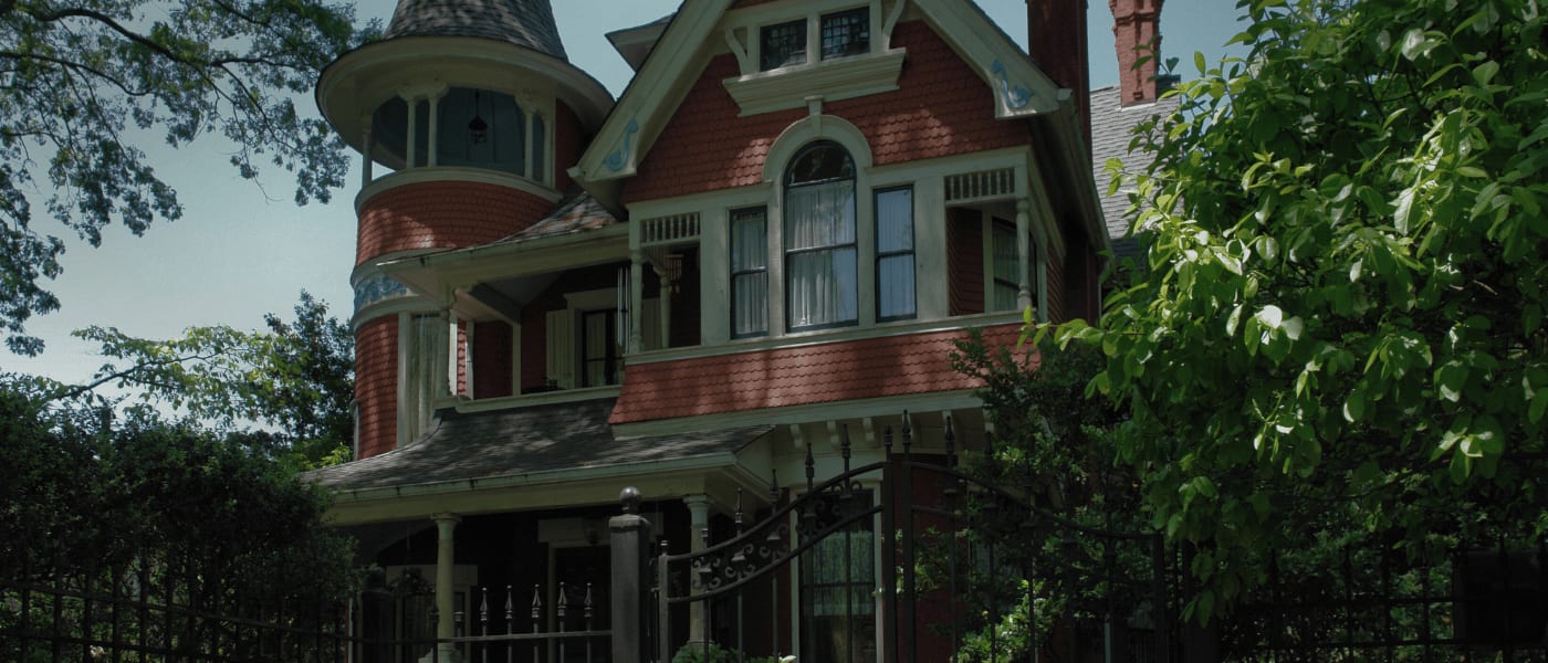 Selling an Older Home inception-app-prod/ZTBmZjE3MmQtYjI1Zi00ZWYyLWE2MGQtYTM4NjkwYTdlODUx/content/2024/07/646df27fcd503b8b36298f4b84ff7a1ae840342b.png