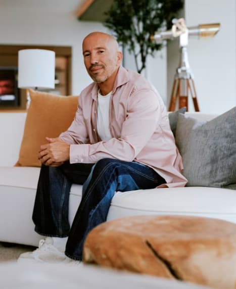 Resilience and Real Estate: Navigating L.A.'s Luxury Market with Jason Oppenheim inception-app-prod/ZTFkNDM3NzgtNzNhOS00YjI0LWE1NjgtZGQ1M2JiMDE4MmYy/content/2025/05/fc70366268e3f7c3bed37ce7d353d4e69ad6ab21.png