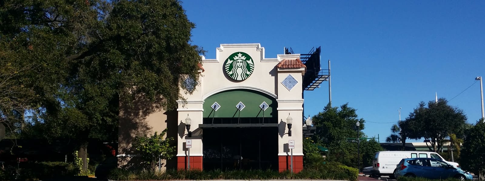 inception-app-prod/ZTM3NzMxYzAtYjU2ZC00NDU5LTgyMTMtZmRiYzVmMDg3MGE3/content/2016/01/Seminole Heights Starbucks.jpg