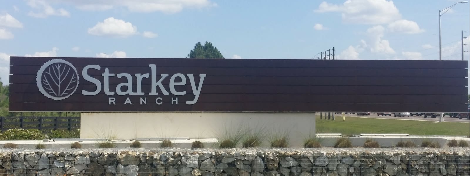inception-app-prod/ZTM3NzMxYzAtYjU2ZC00NDU5LTgyMTMtZmRiYzVmMDg3MGE3/content/2017/03/Starkey Ranch sign Rev.jpg