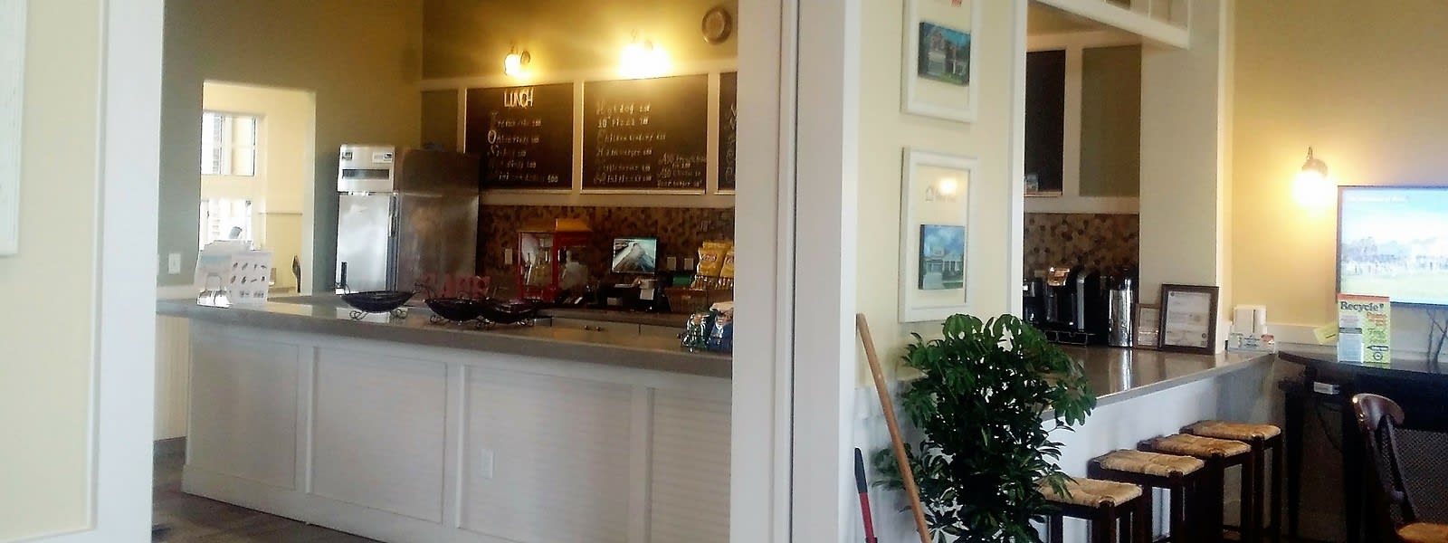 inception-app-prod/ZTM3NzMxYzAtYjU2ZC00NDU5LTgyMTMtZmRiYzVmMDg3MGE3/content/2017/12/Connerton Cafe 1600x600-2.jpg